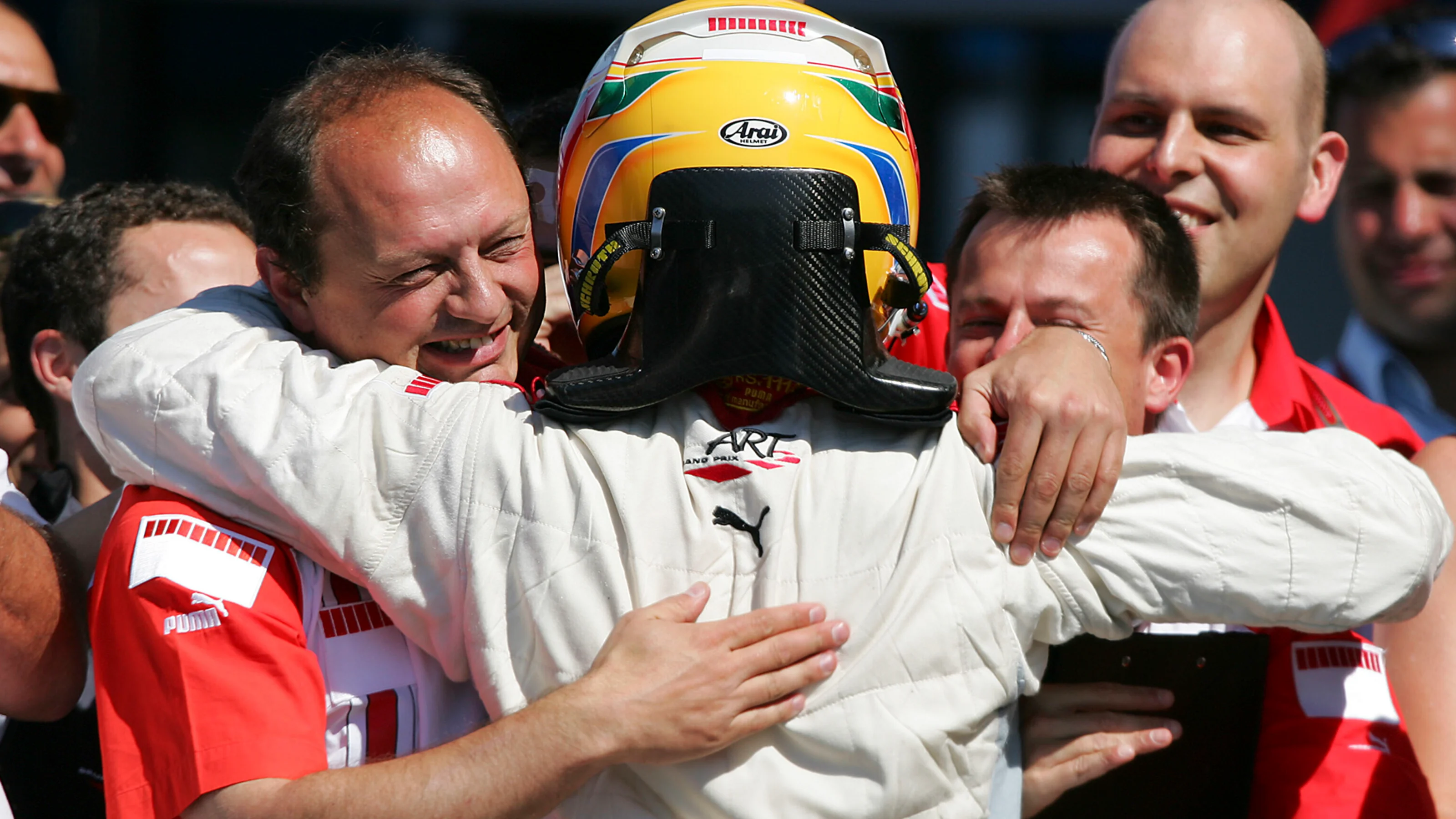 vasseur-hamilton-gp2-1.png