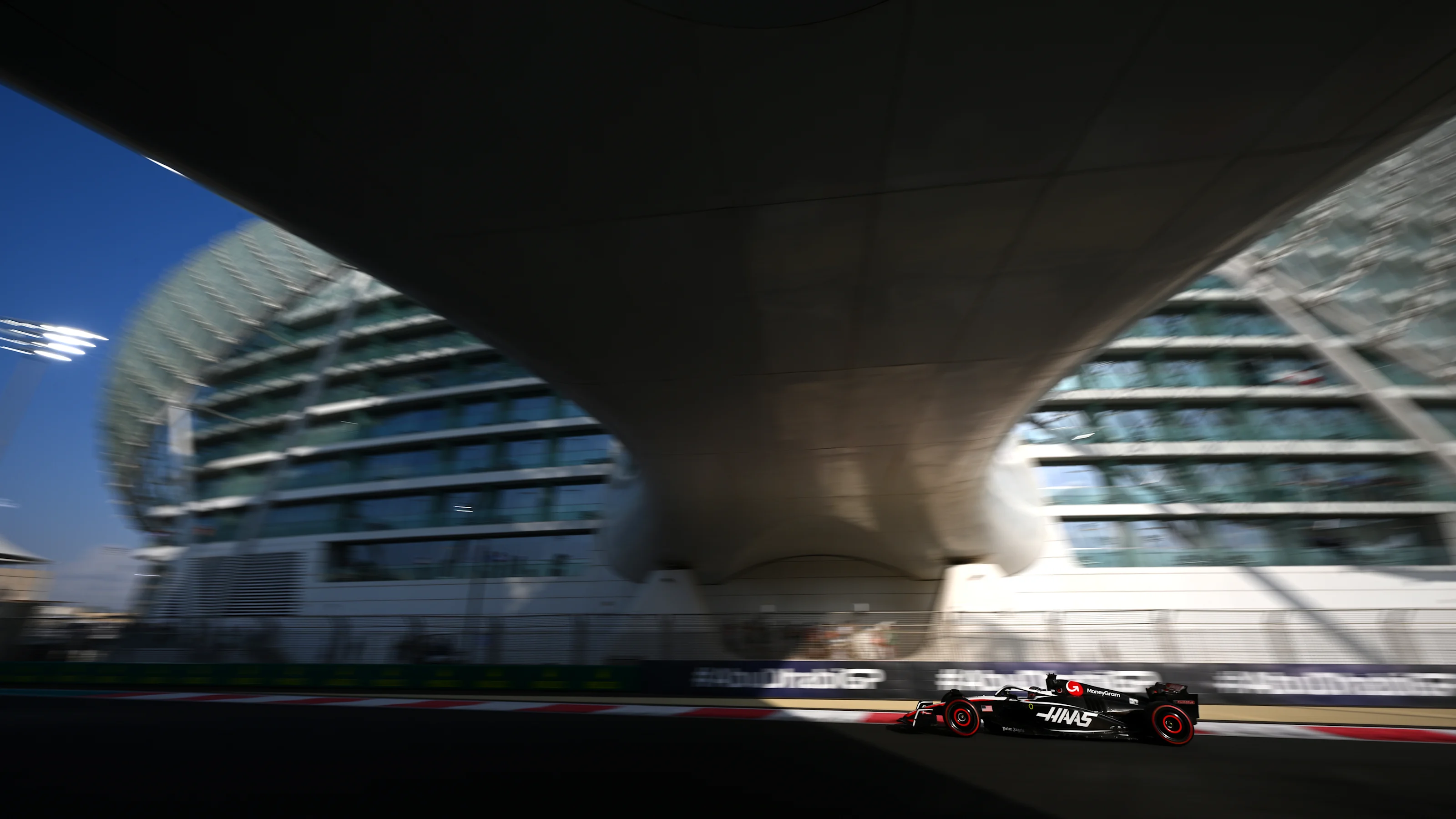 ABU DHABI, UNITED ARAB EMIRATES - NOVEMBER 25: Kevin Magnussen of Denmark driving the (20) Haas F1
