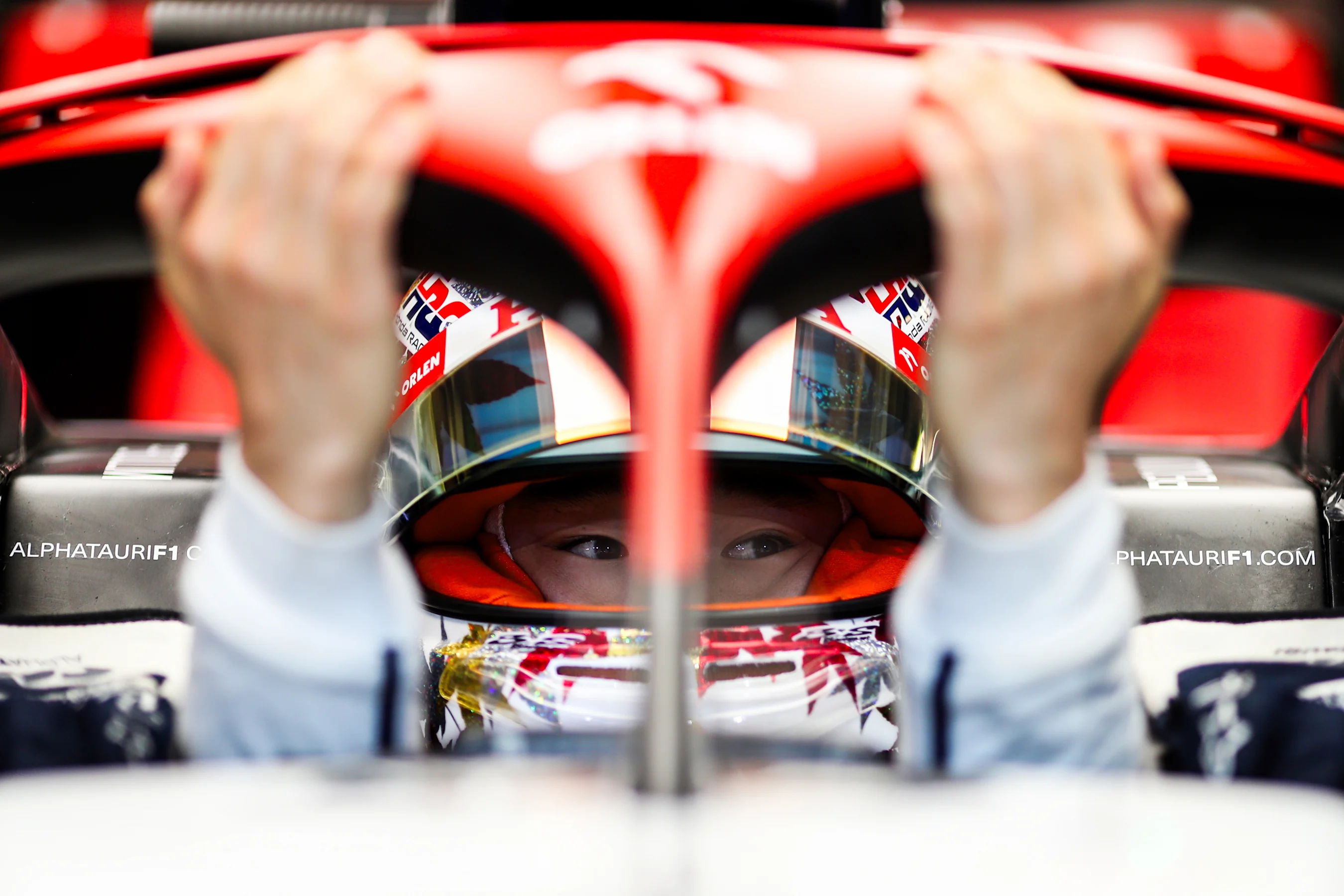 ABU DHABI, UNITED ARAB EMIRATES - NOVEMBER 25: Yuki Tsunoda of Scuderia AlphaTauri and Japan during
