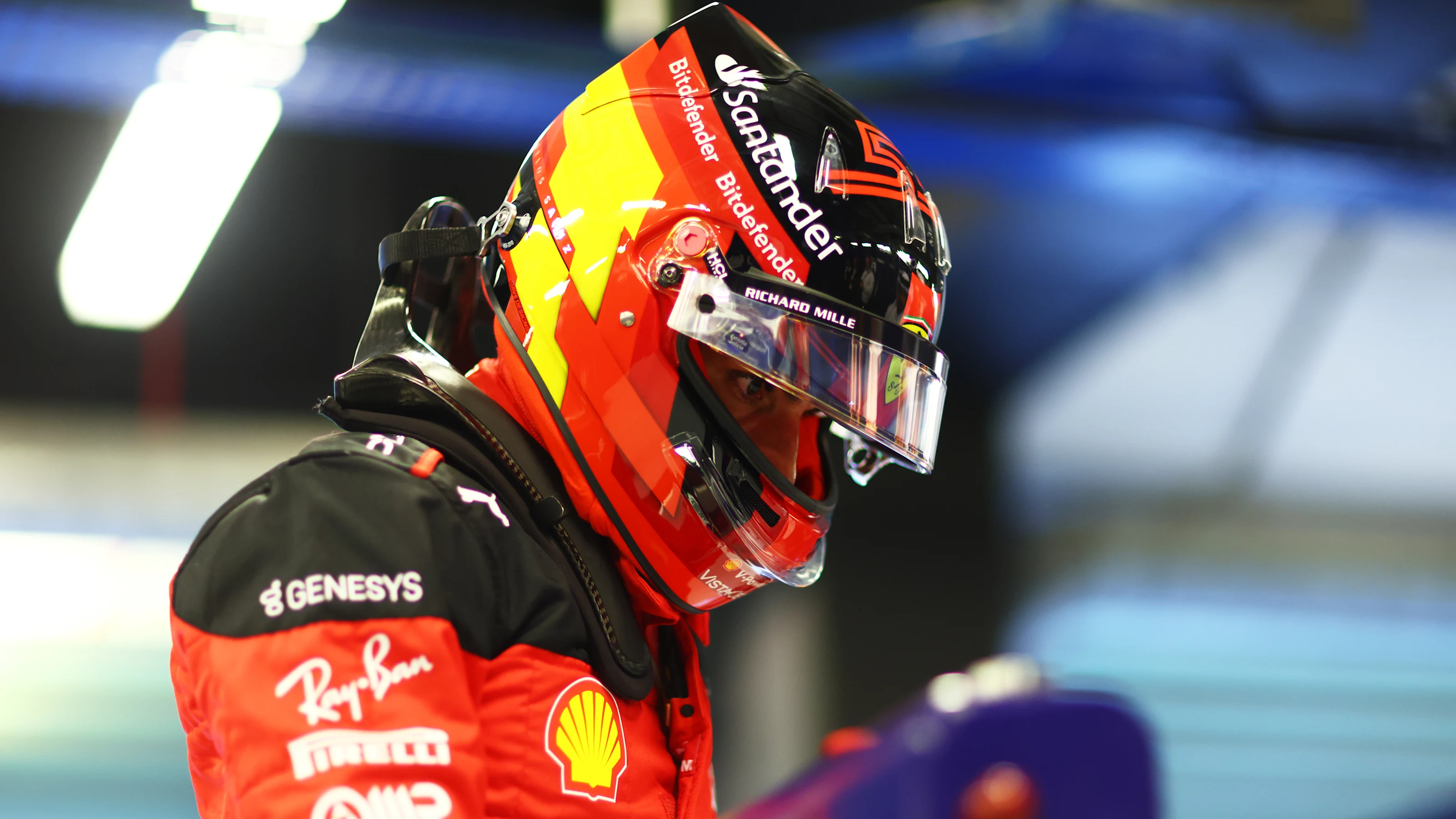 ABU DHABI, UNITED ARAB EMIRATES - NOVEMBER 25: 16th placed qualifier Carlos Sainz of Spain and