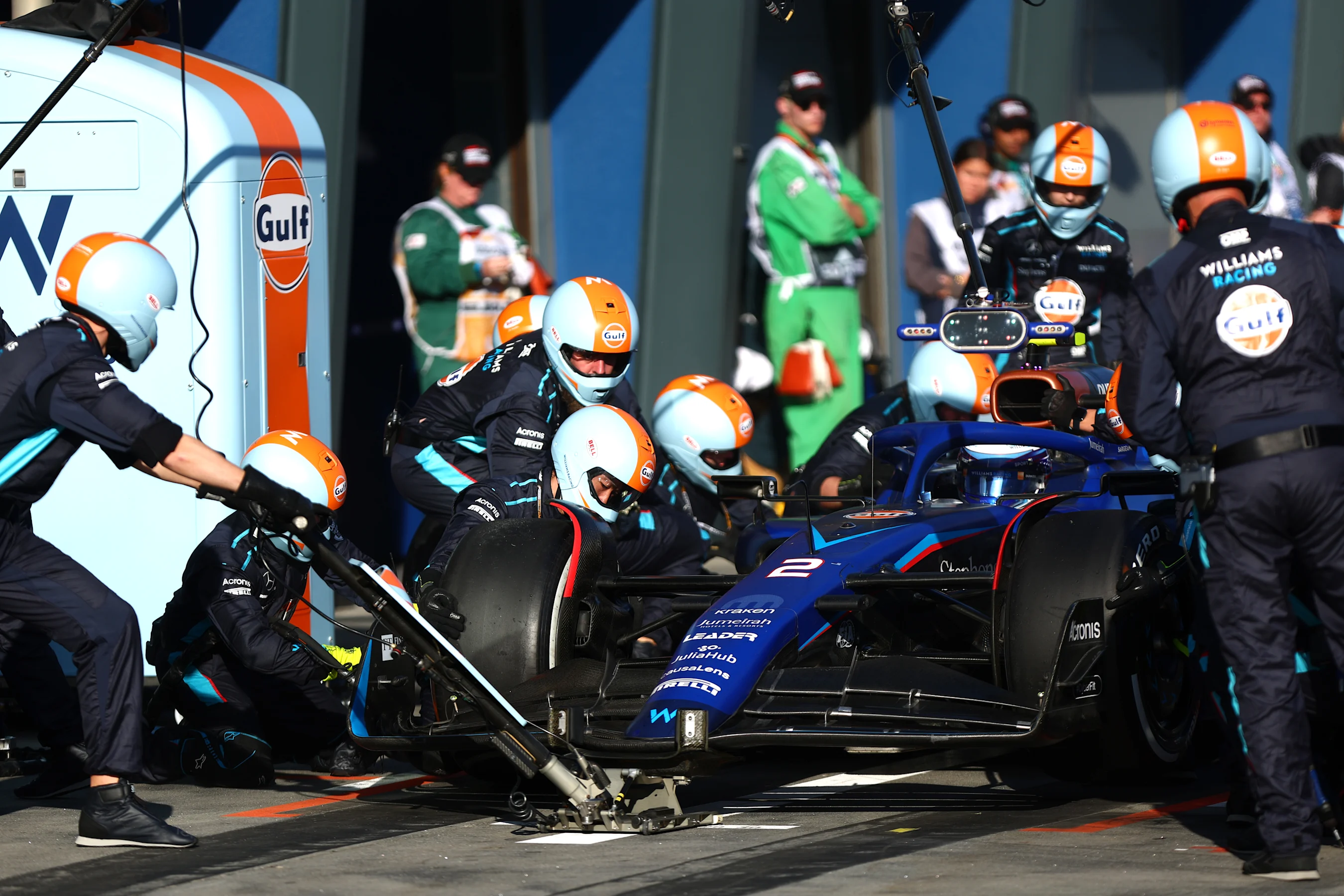 MELBOURNE, AUSTRALIA - APRIL 02: Logan Sargeant of United States driving the (2) Williams FW45