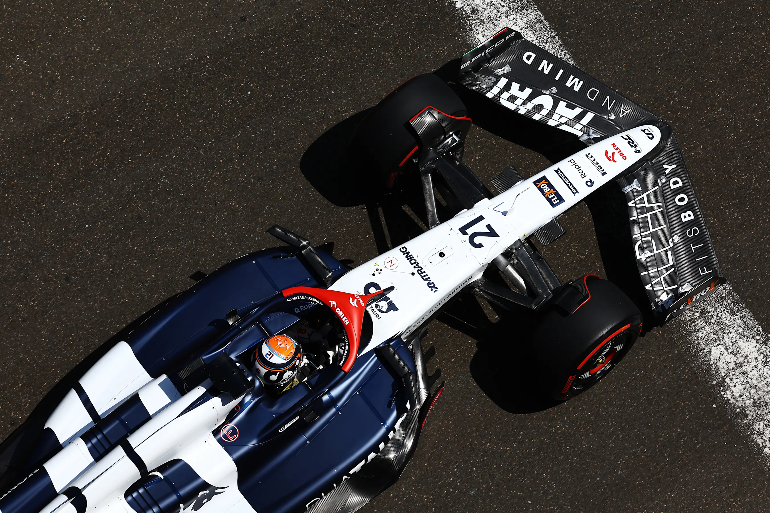 BAKU, AZERBAIJAN - APRIL 28: Nyck de Vries of Netherlands driving the (21) Scuderia AlphaTauri AT04