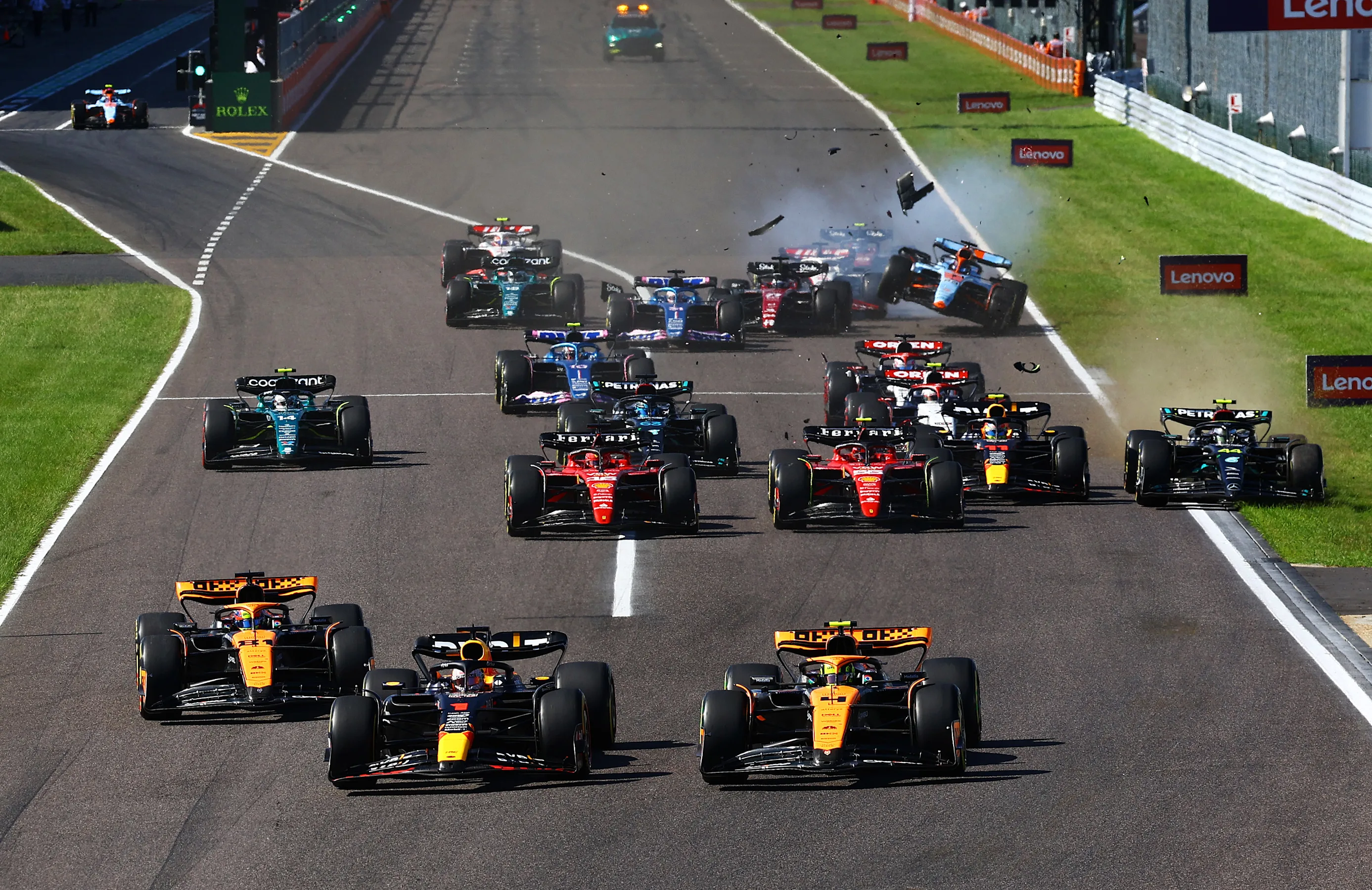 SUZUKA, JAPAN - SEPTEMBER 24: Max Verstappen of the Netherlands driving the (1) Oracle Red Bull