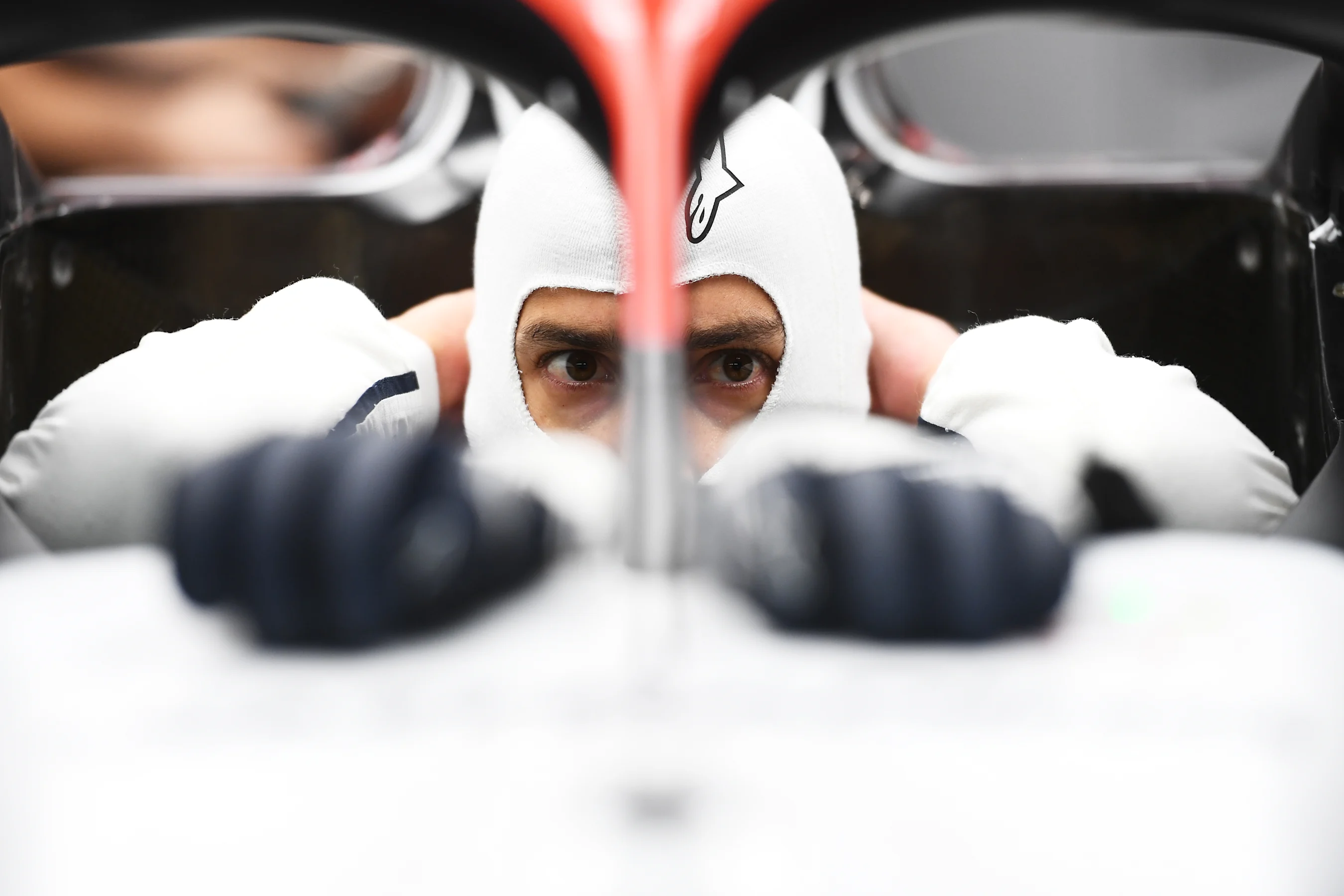 LAS VEGAS, NEVADA - NOVEMBER 18: Daniel Ricciardo of Australia and Scuderia AlphaTauri prepares to