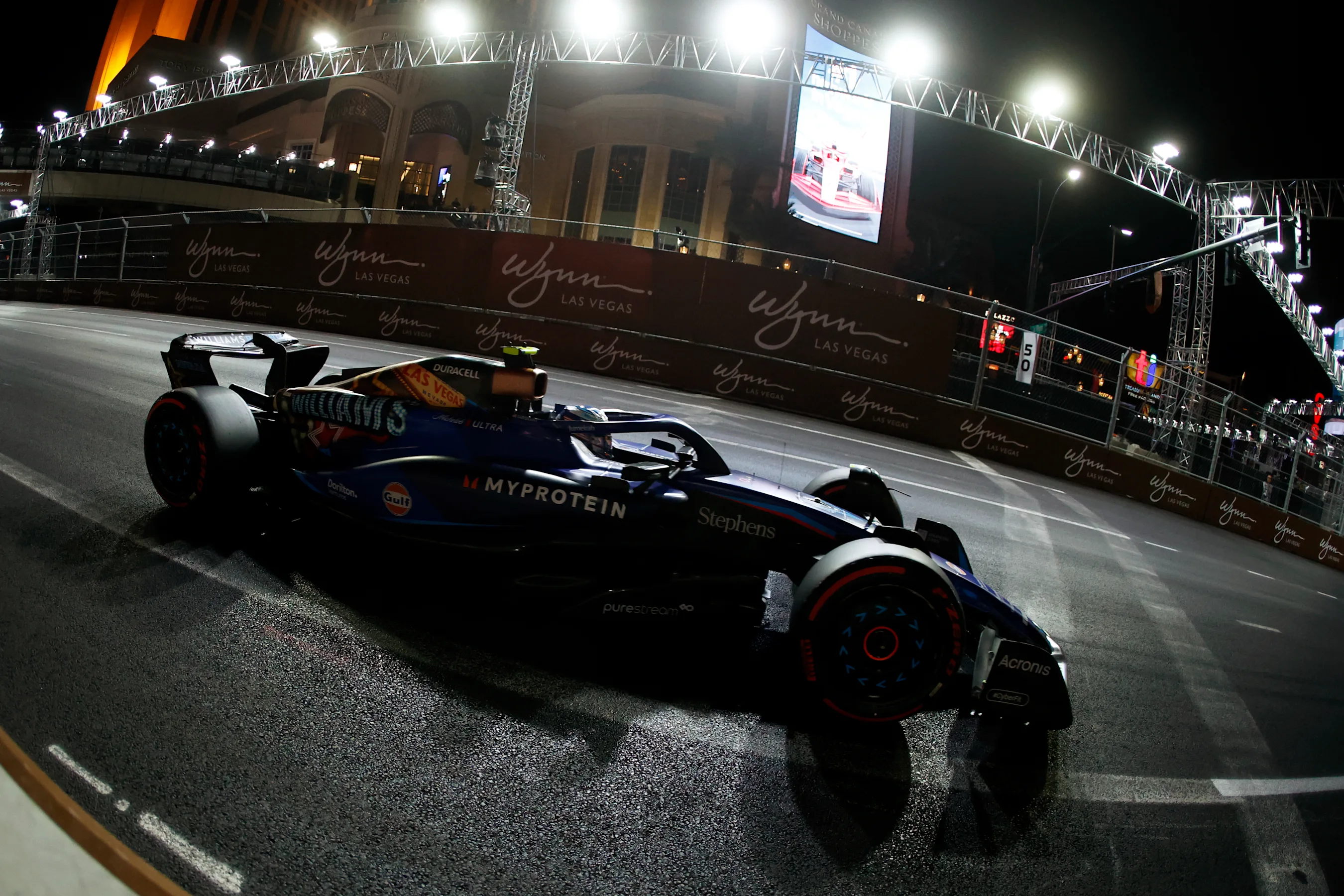 LAS VEGAS, NEVADA - NOVEMBER 18: Logan Sargeant of United States driving the (2) Williams FW45
