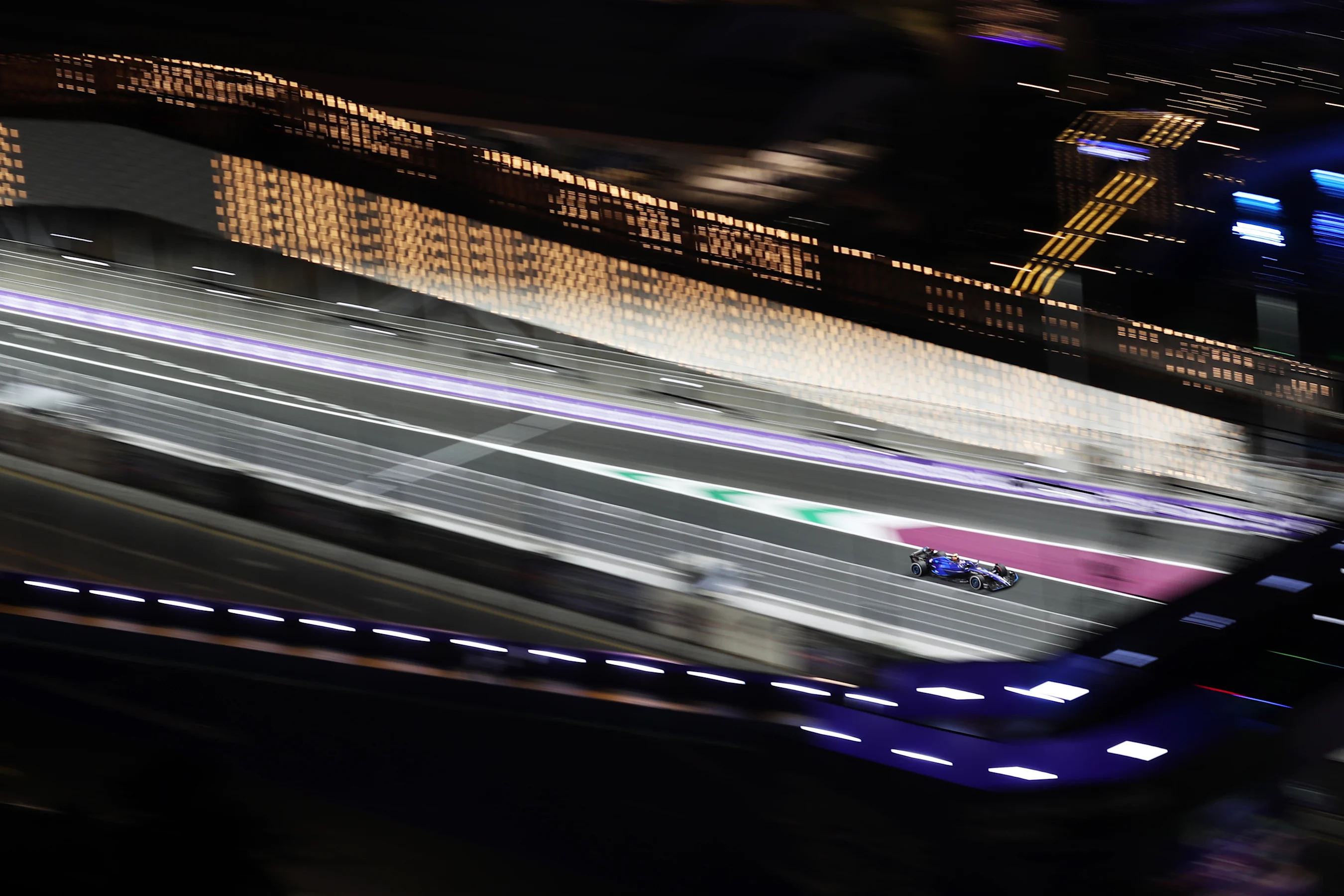 JEDDAH, SAUDI ARABIA - MARCH 17: Logan Sargeant of United States driving the (2) Williams FW45
