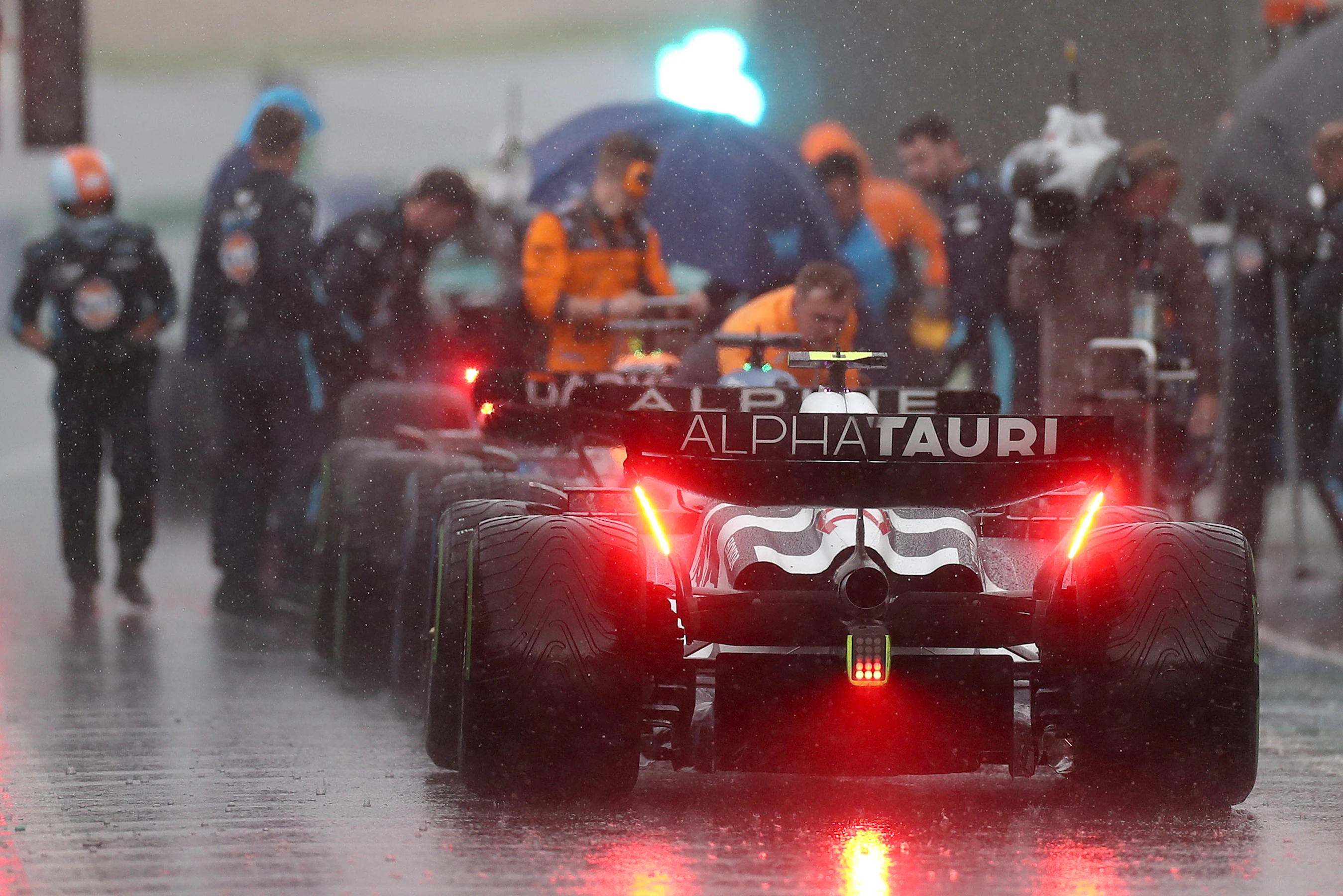 ZANDVOORT, NETHERLANDS - AUGUST 27: Yuki Tsunoda of Japan driving the (22) Scuderia AlphaTauri AT04