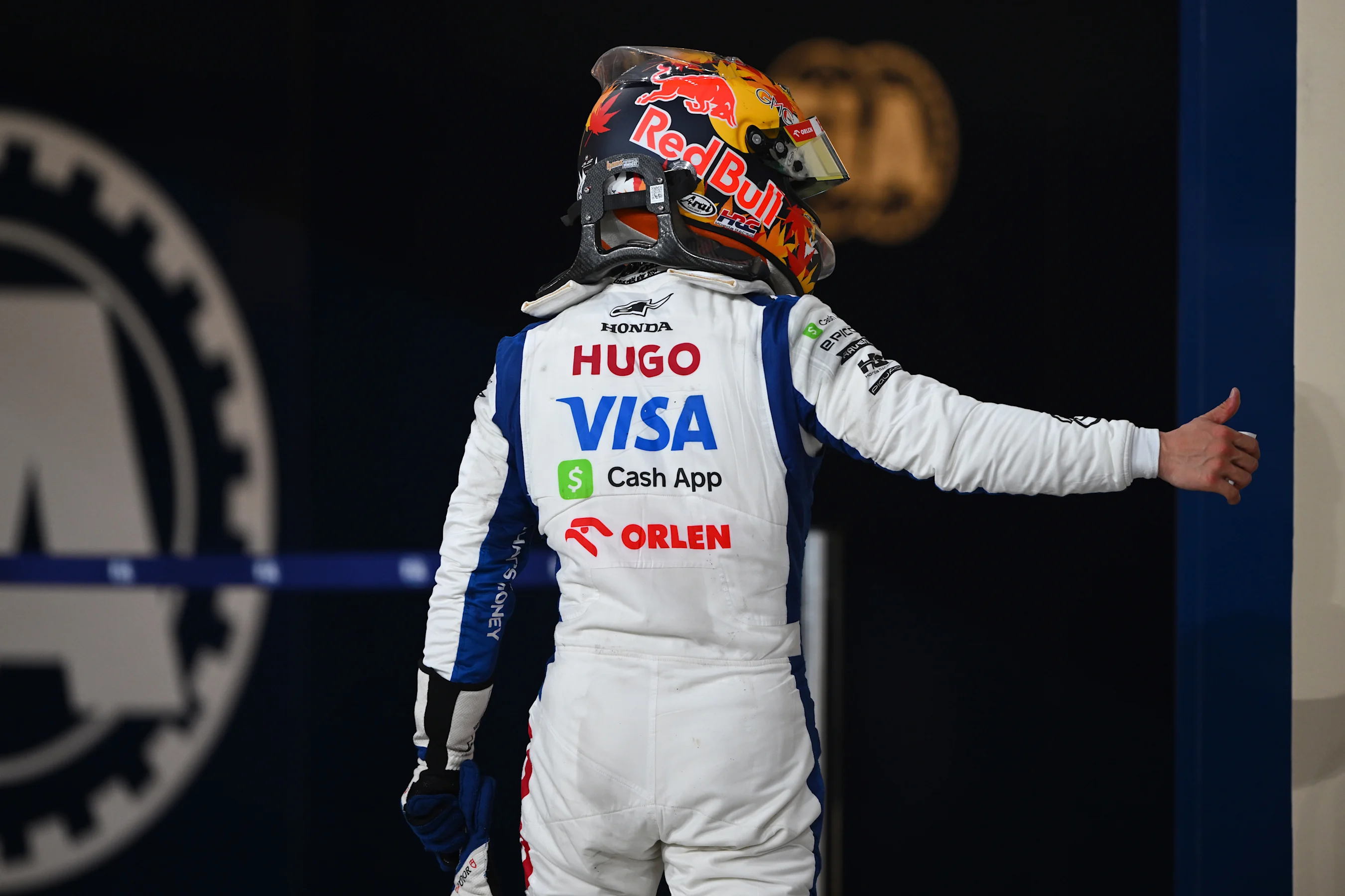 ABU DHABI, UNITED ARAB EMIRATES - DECEMBER 08: 12th placed Yuki Tsunoda of Japan and Visa Cash App