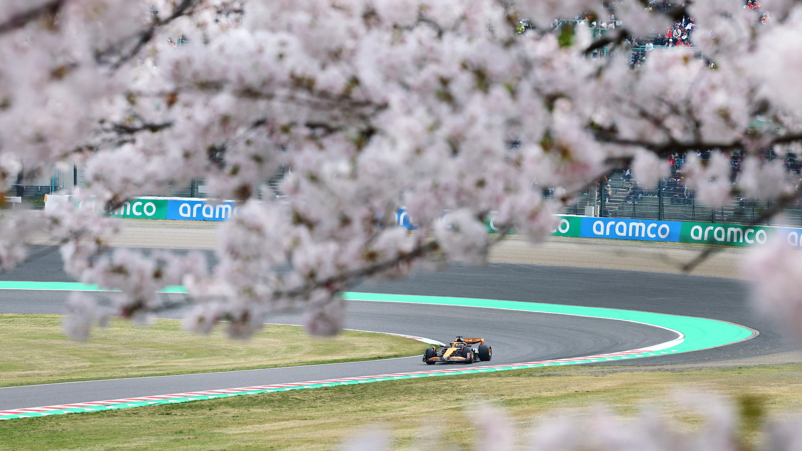 SUZUKA, JAPAN - APRIL 06: Oscar Piastri of Australia driving the (81) McLaren MCL38 Mercedes on