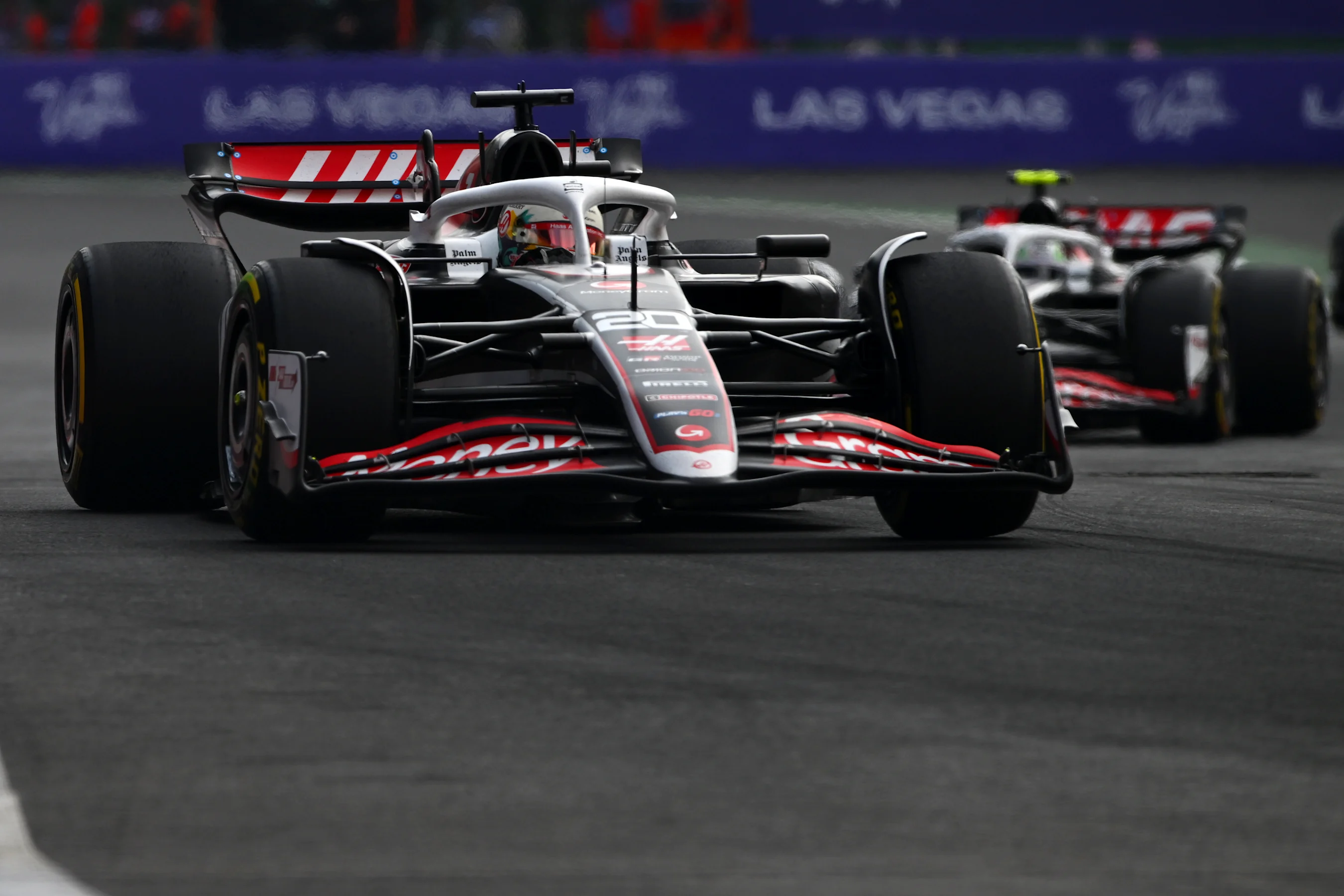 MEXICO CITY, MEXICO - OCTOBER 27: Kevin Magnussen of Denmark driving the (20) Haas F1 VF-24 Ferrari