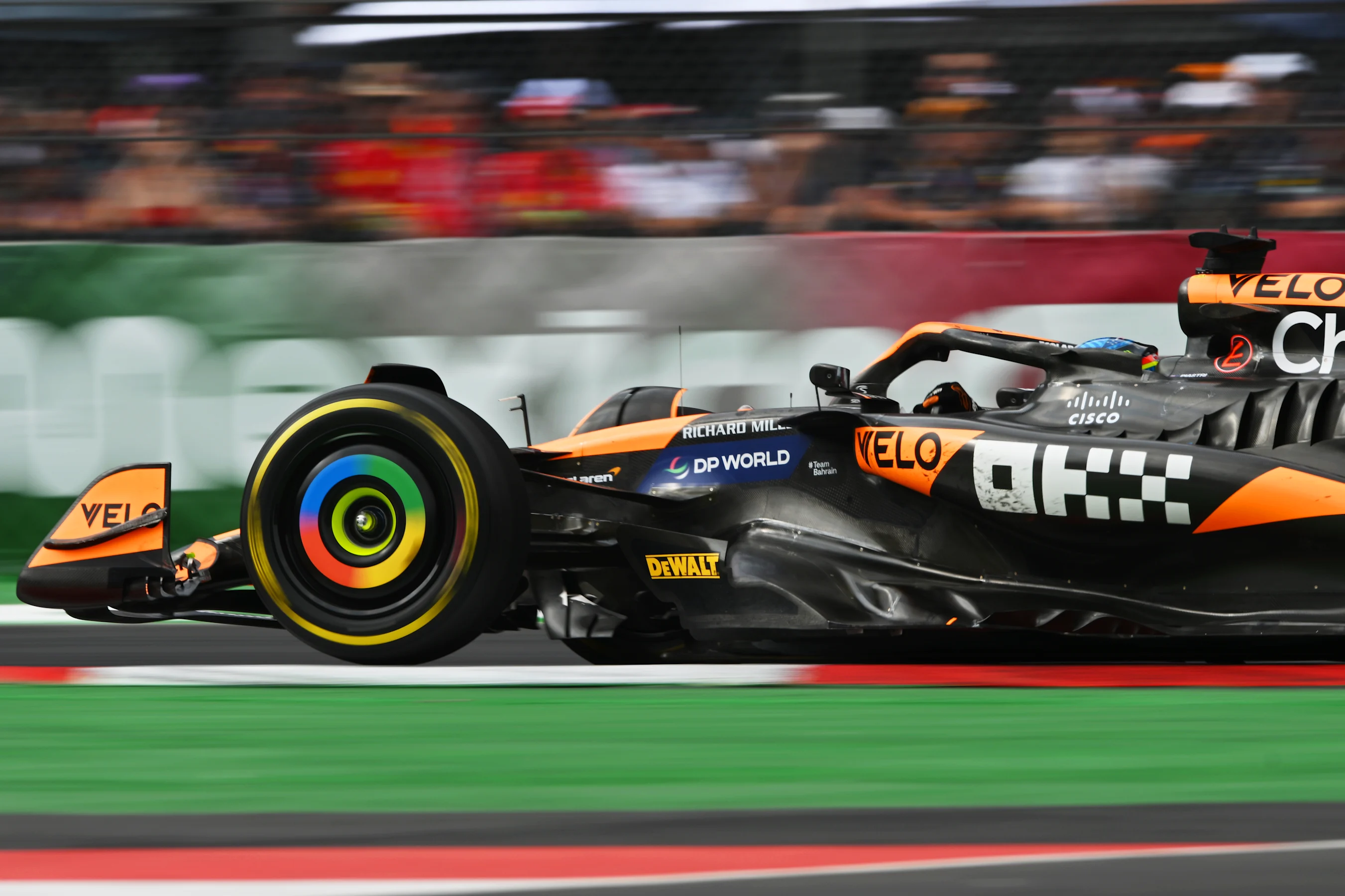MEXICO CITY, MEXICO - OCTOBER 27: Oscar Piastri of Australia driving the (81) McLaren MCL38