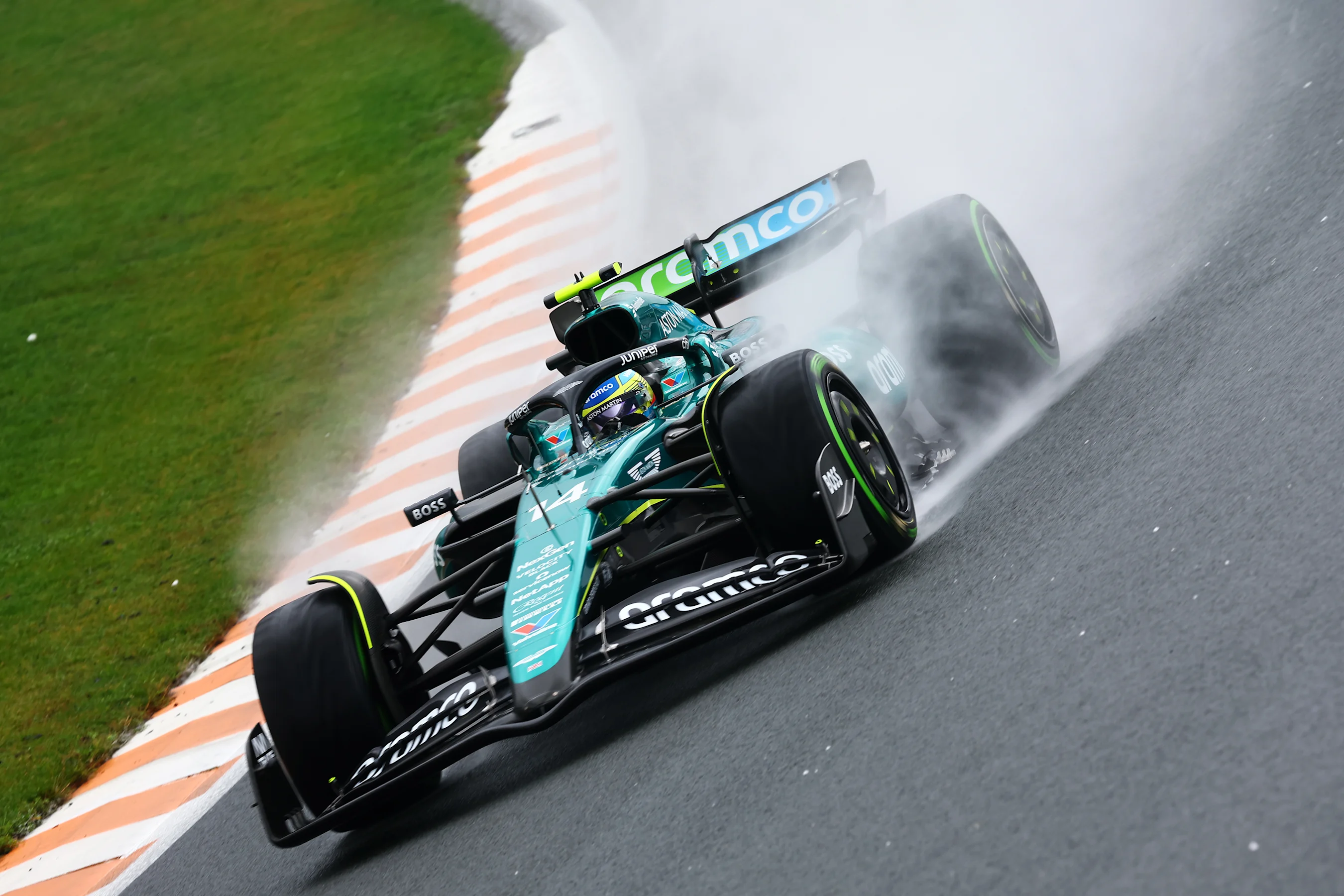 ZANDVOORT, NETHERLANDS - AUGUST 24: Fernando Alonso of Spain driving the (14) Aston Martin AMR24