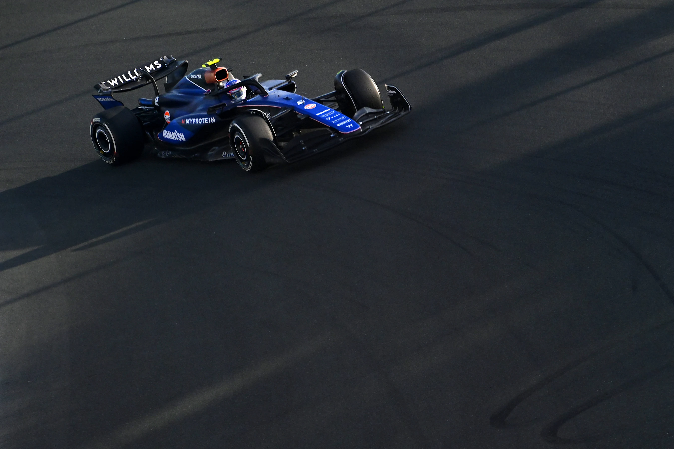 JEDDAH, SAUDI ARABIA - MARCH 07: Logan Sargeant of United States driving the (2) Williams FW46