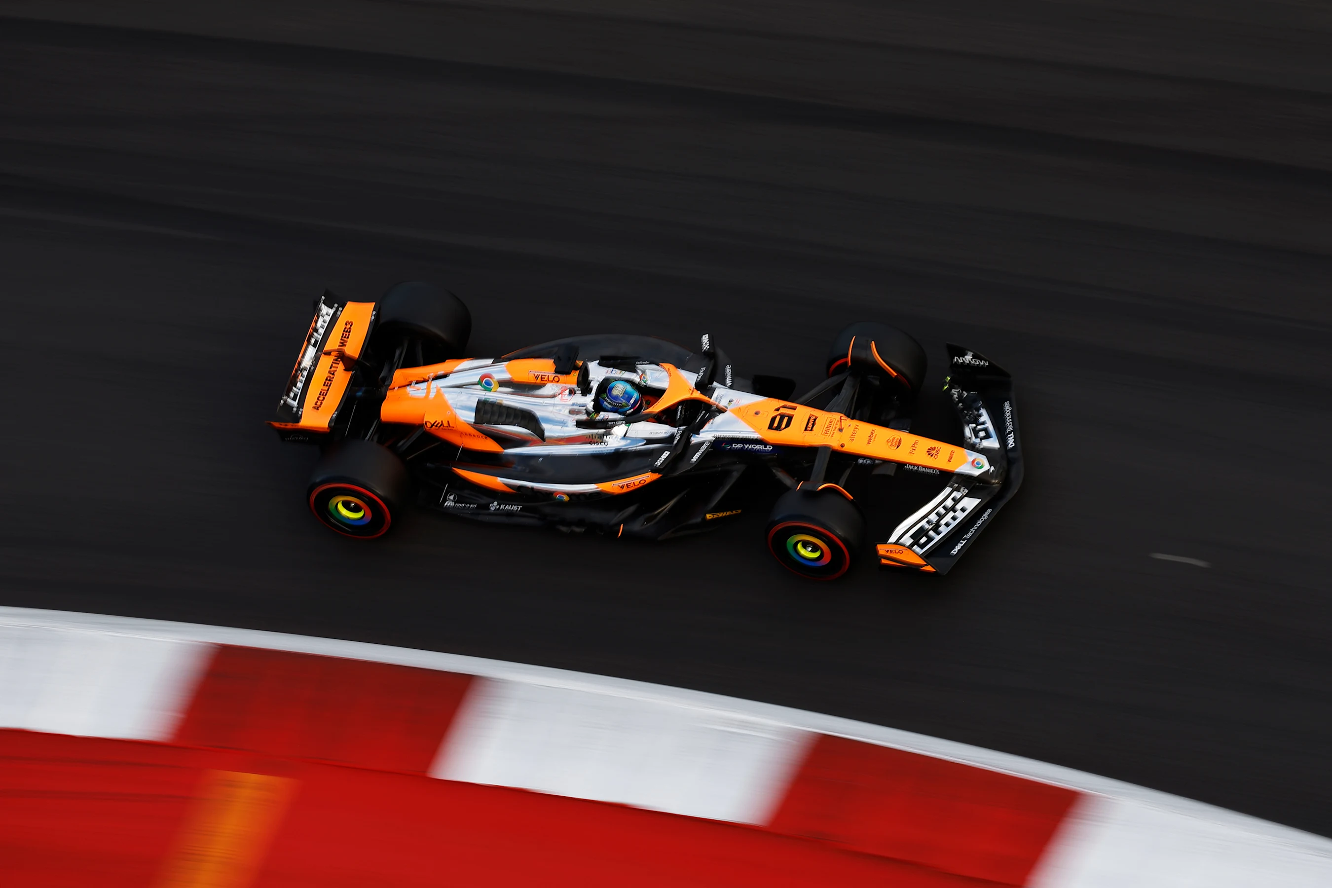 AUSTIN, TEXAS - OCTOBER 19: Oscar Piastri of Australia driving the (81) McLaren MCL38 Mercedes on
