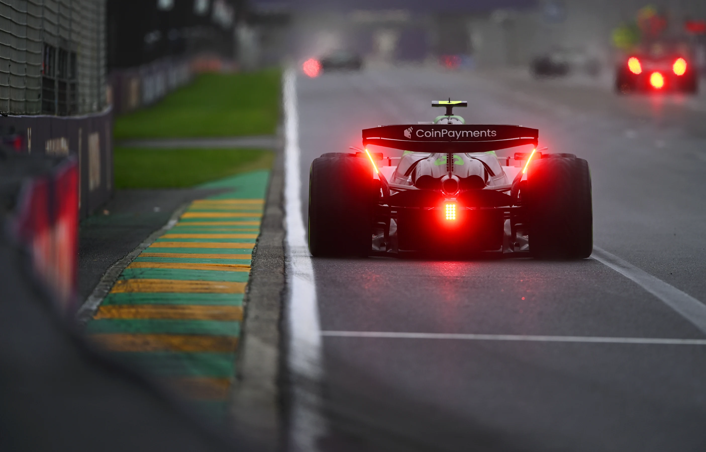 MELBOURNE, AUSTRALIA - MARCH 16: Gabriel Bortoleto of Brazil driving the (5) Kick Sauber C45