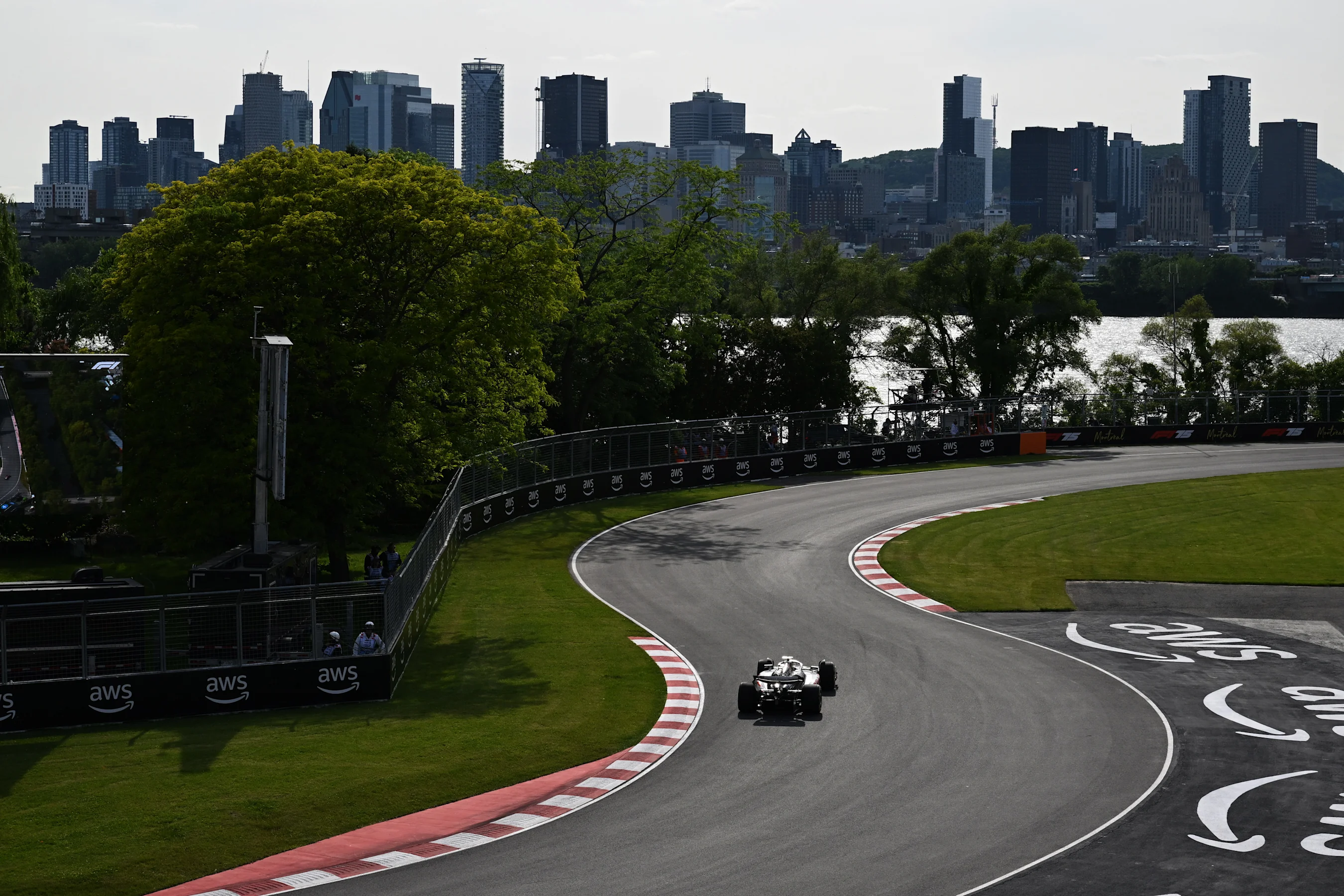 MONTREAL, QUEBEC - JUNE 13: Oliver Bearman of Great Britain driving the (87) Haas F1 VF-25 Ferrari