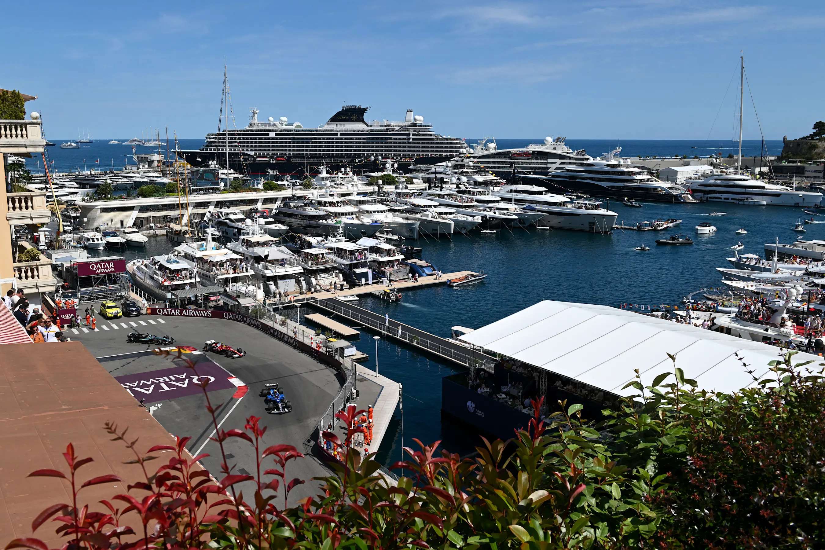MONTE-CARLO, MONACO - MAY 25: Carlos Sainz of Spain driving the (55) Williams FW47 Mercedes leads