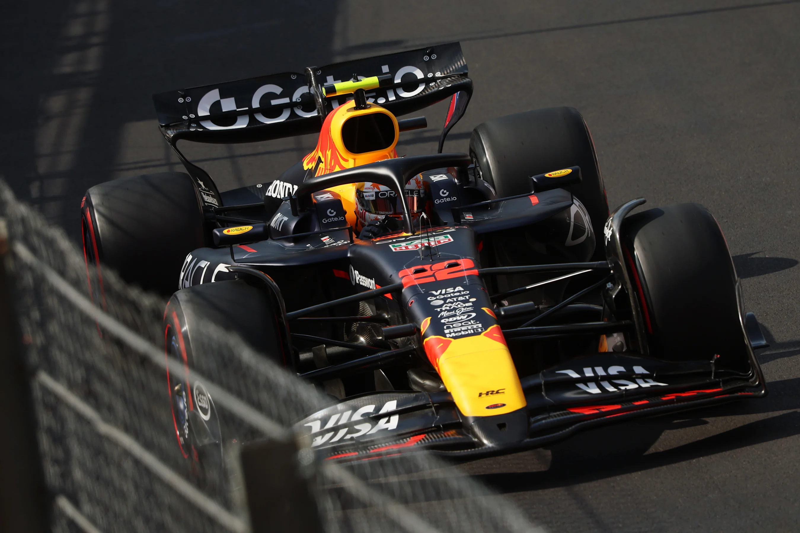 MONTE-CARLO, MONACO - MAY 24: Yuki Tsunoda of Japan driving the (22) Oracle Red Bull Racing RB21 on