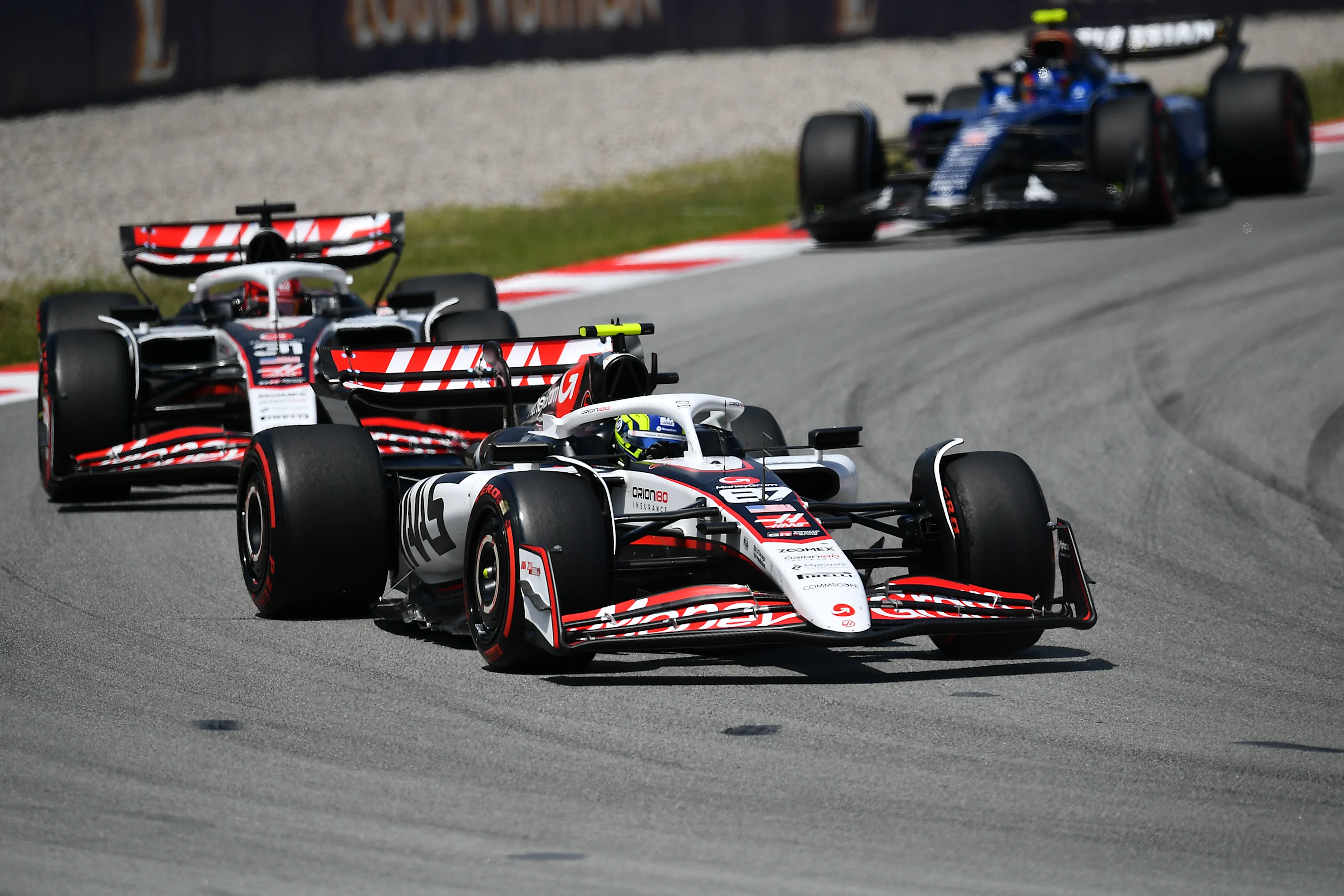 BARCELONA, SPAIN - JUNE 01: Oliver Bearman of Great Britain driving the (87) Haas F1 VF-25 Ferrari