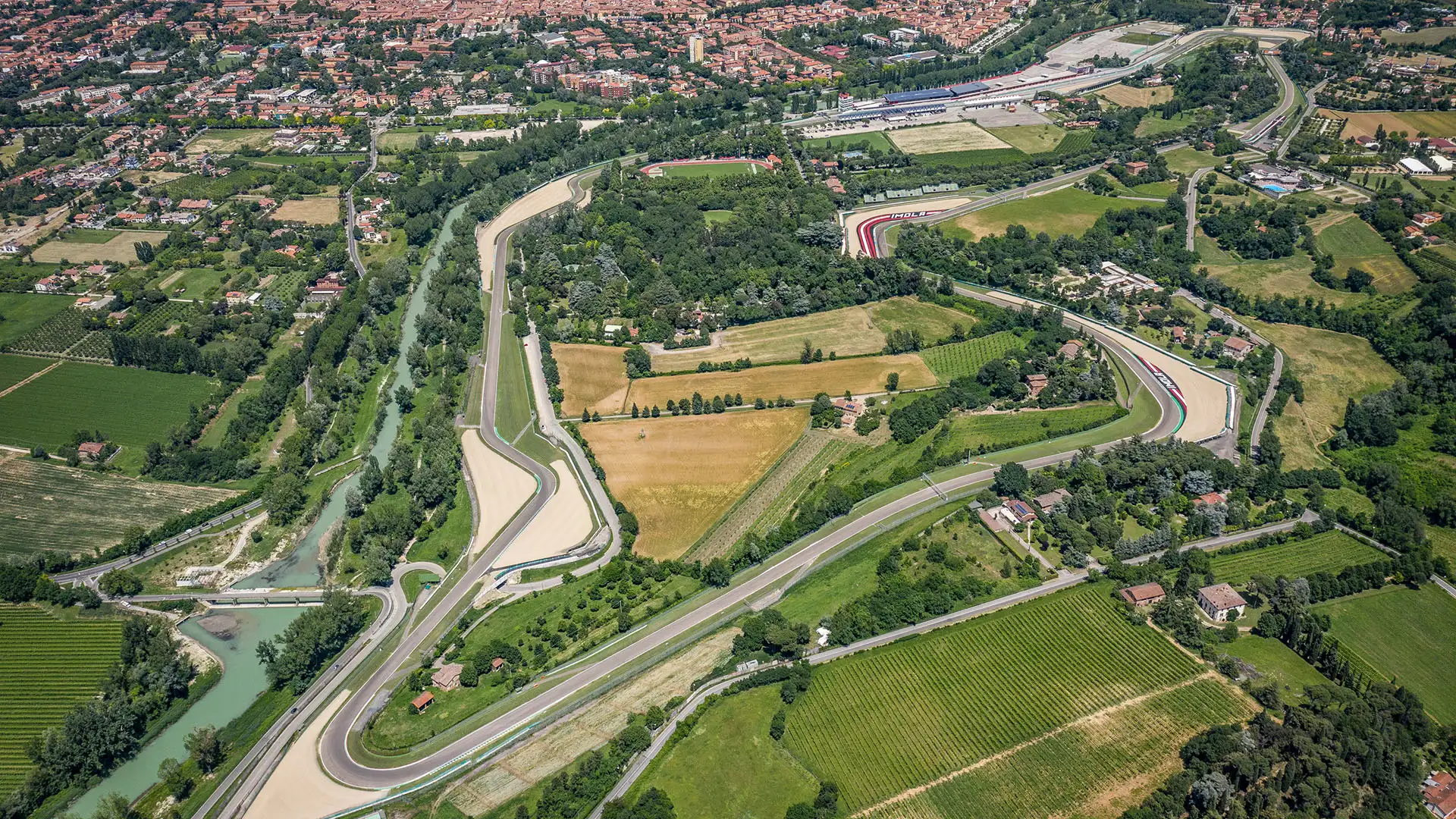 Aerial view of the Imola circuit in Italy, discussed as a possible F1 contingency