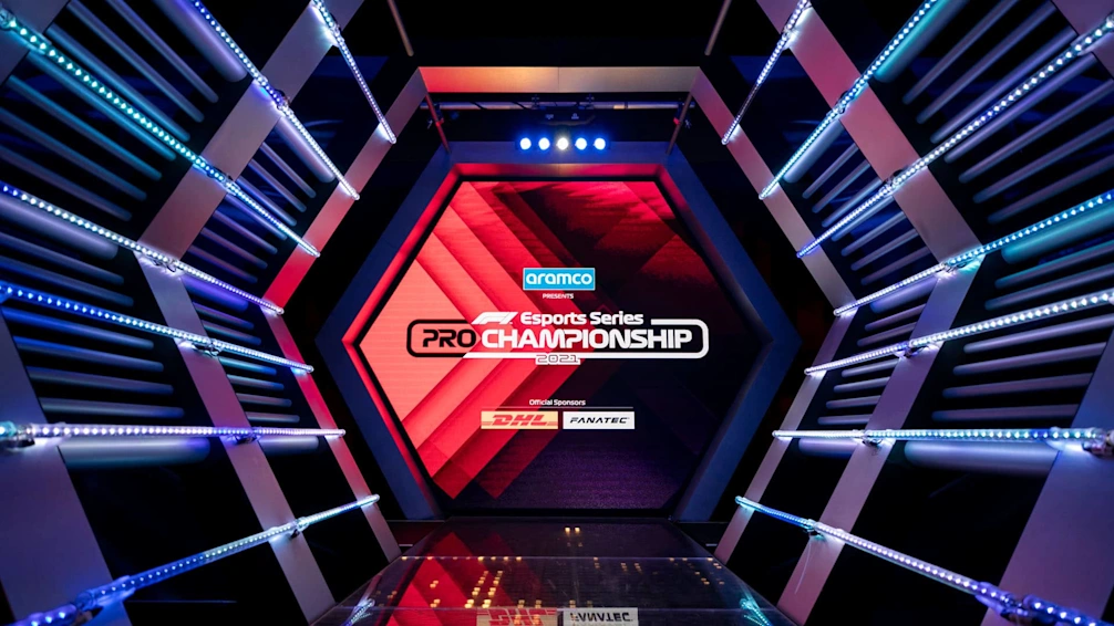 2021-10-28_F1-Esports-Event-2_0061_Joe Brady.jpg
