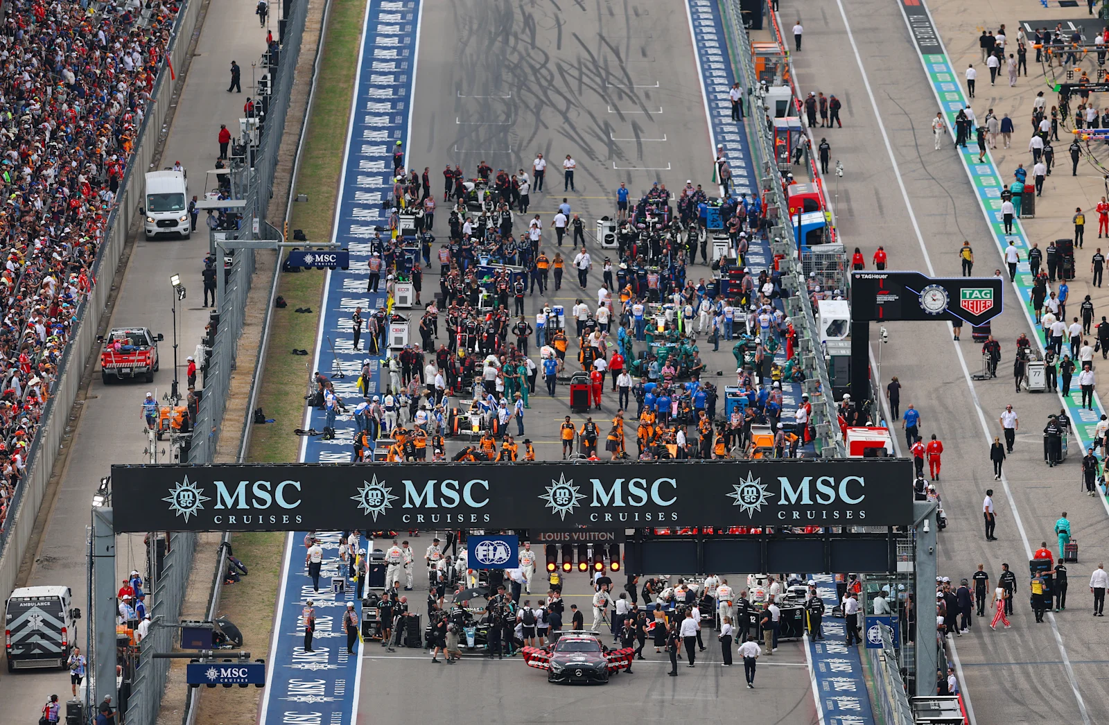 Formula 1 cars on the grid before the October 25 2026 United States Grand Prix