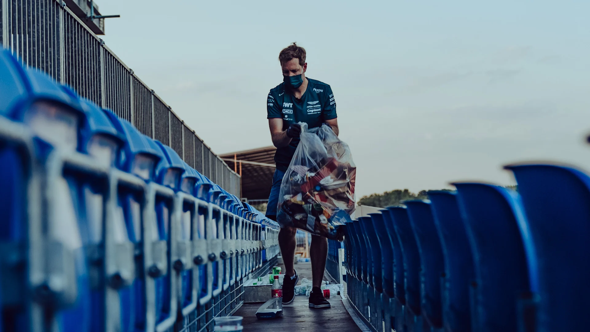 Sebastian Vettel sticks around after DNF in British Grand Prix to help collect litter at Silverstone | Formula 1