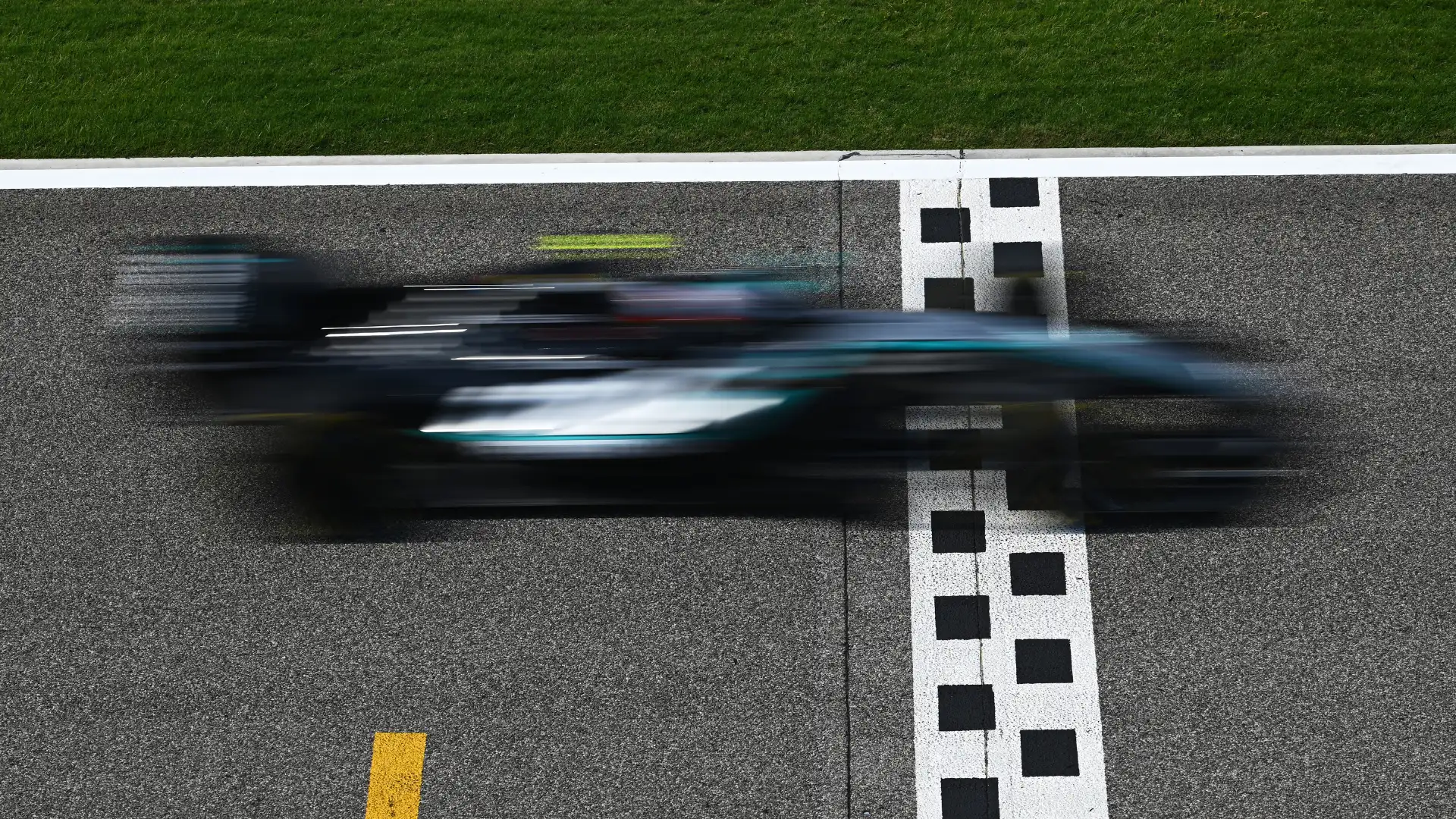 일부 F1 팀들이 여전히 4월에 트랙에 나설 준비를 하는 이유는 무엇일까요?