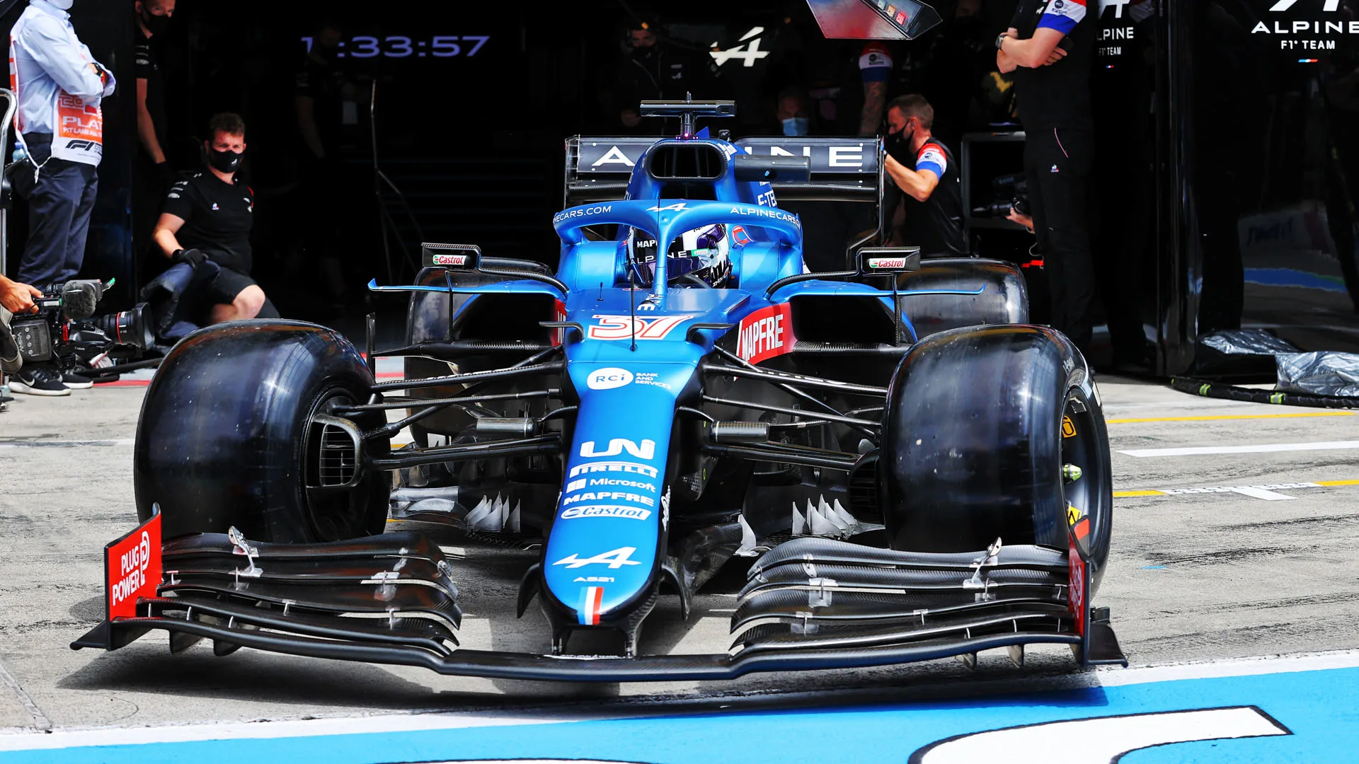 Guanyu Zhou (CHN) Alpine F1 Team A521 Test Driver leaves the pits.
Austrian Grand Prix, Friday 2nd