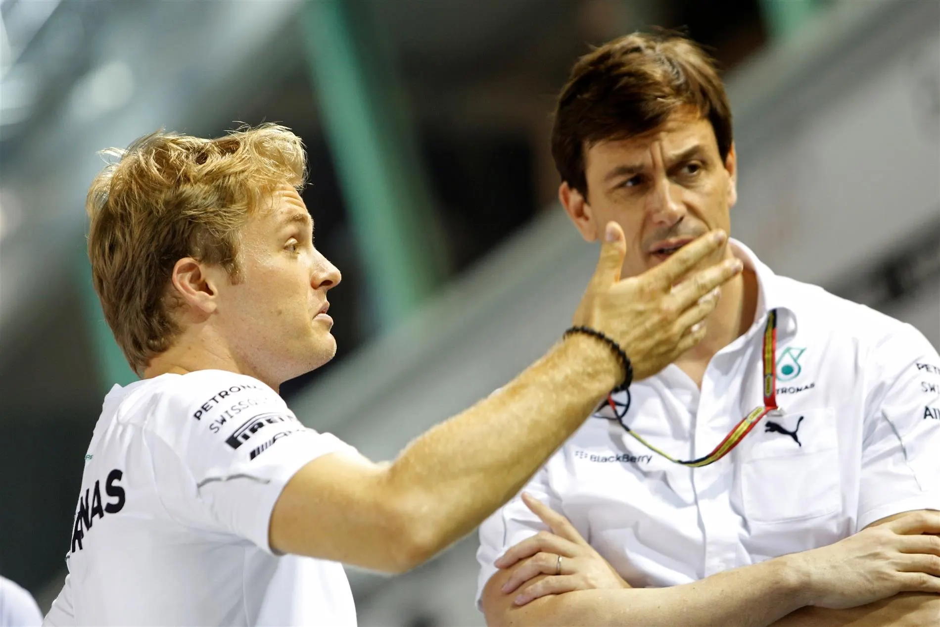 Race retiree Nico Rosberg (GER) Mercedes AMG F1 and Toto Wolff (AUT) Mercedes AMG F1 Director of Motorsport. Formula One World Championship, Rd14, Singapore Grand Prix, Marina Bay Street Circuit, Singapore, Race Day, Sunday, 21 September 2014 © Sutton Images. No reproduction without permission