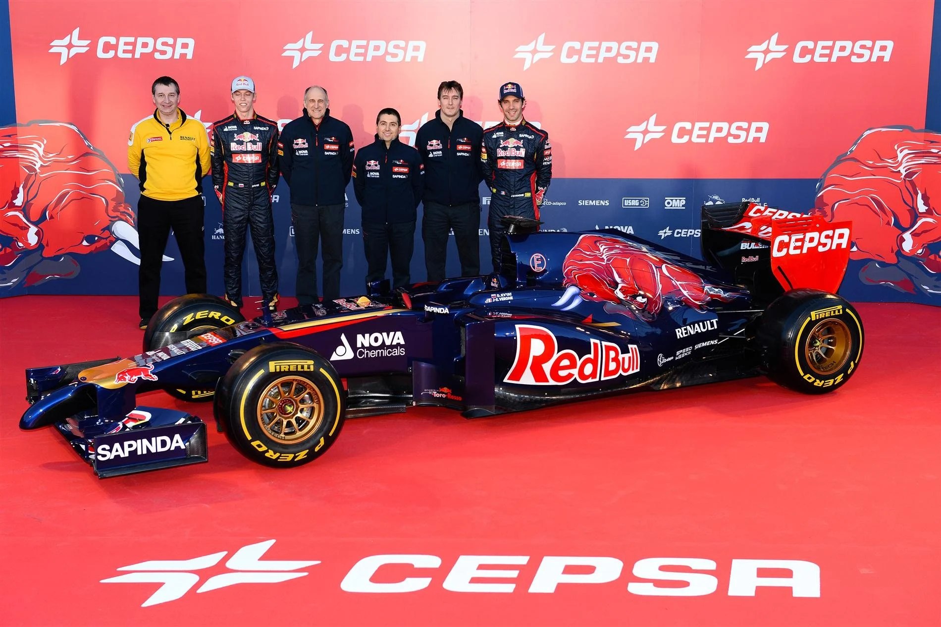 (L to R): Rob White (GBR) Renault Sport; Daniil Kvyat (RUS) Scuderia Toro Rosso; Franz Tost (AUT) Scuderia Toro Rosso Team Principal; Luca Furbotta (ITA) Scuderia Toro Rosso Chief Designer; James Key (GBR) Scuderia Toro Rosso Technical Director and Jean-Eric Vergne (FRA) Scuderia Toro Rosso unveil the Scuderia Toro Rosso STR9. Scuderia Toro Rosso STR9 Launch, Jerez, Spain, Monday, 27 January 2014