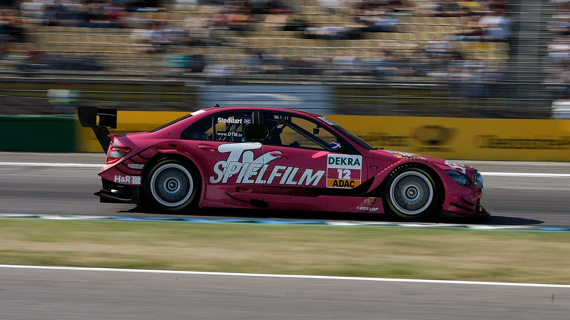 susie-wolff-dtm.png