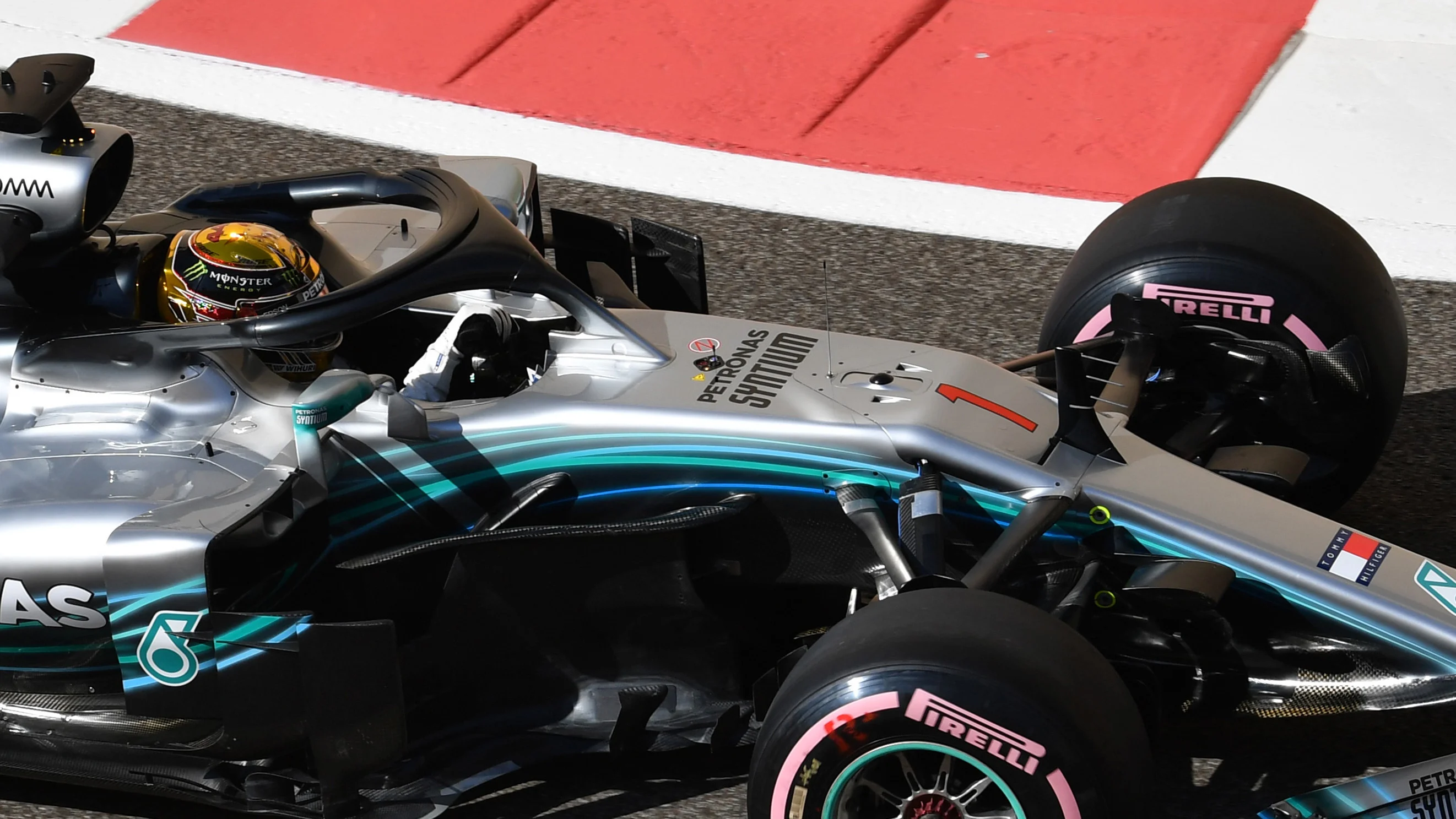 www.sutton-images.com
Lewis Hamilton, Mercedes-AMG F1 W09 EQ Power+ at Formula One World