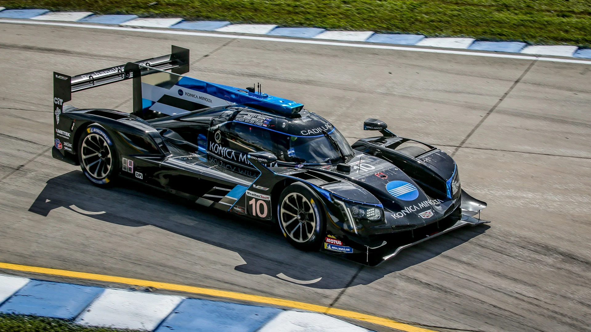 SEBRING, FL - NOVEMBER 14: The #10 Cadillac DPi of Renger van der Zande, Ryan Briscoe and Scott