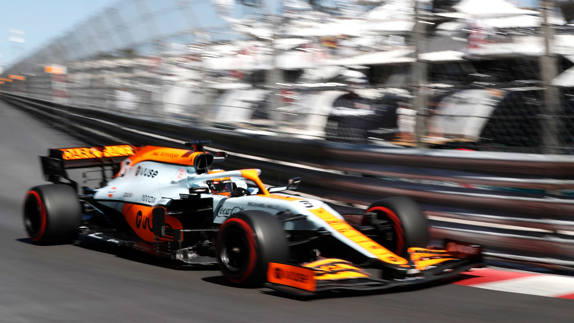 Daniel Ricciardo, McLaren MCL35M entering