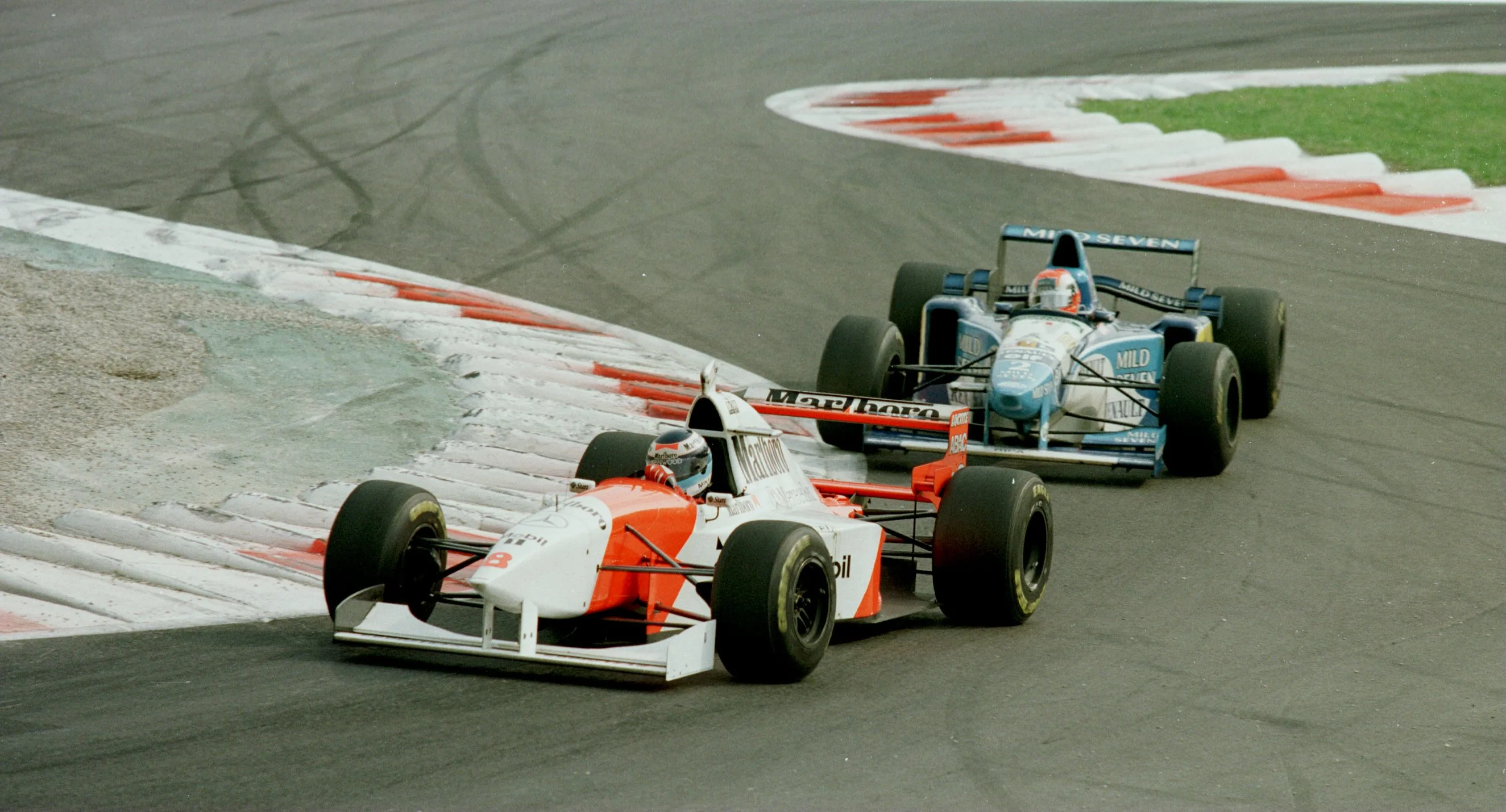 10 SEP 1995: MIKA HAKKINEN OF FINLAND LEADS JOHNNY HERBERT OF BRITIAN BUT FINISH SECOND BEHIND HIM