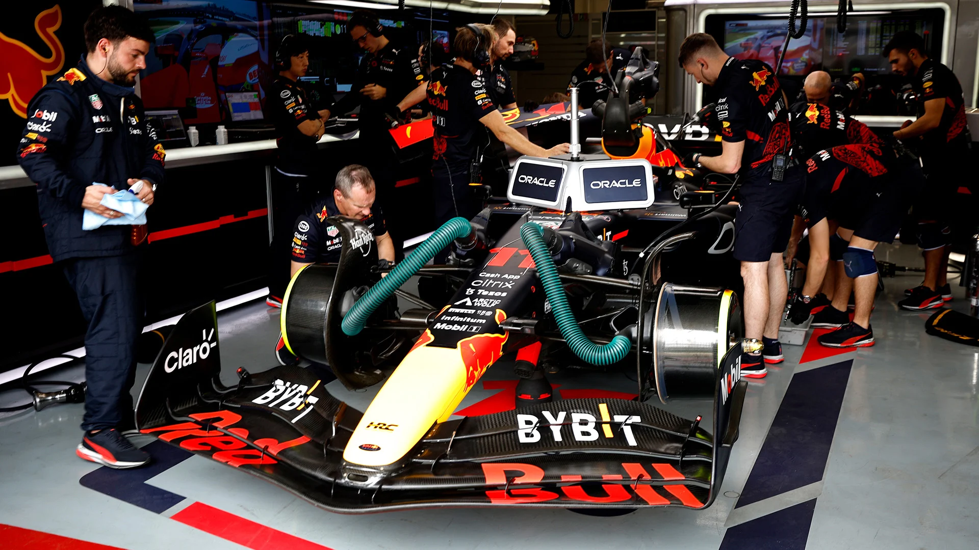 perez-pits.jpg