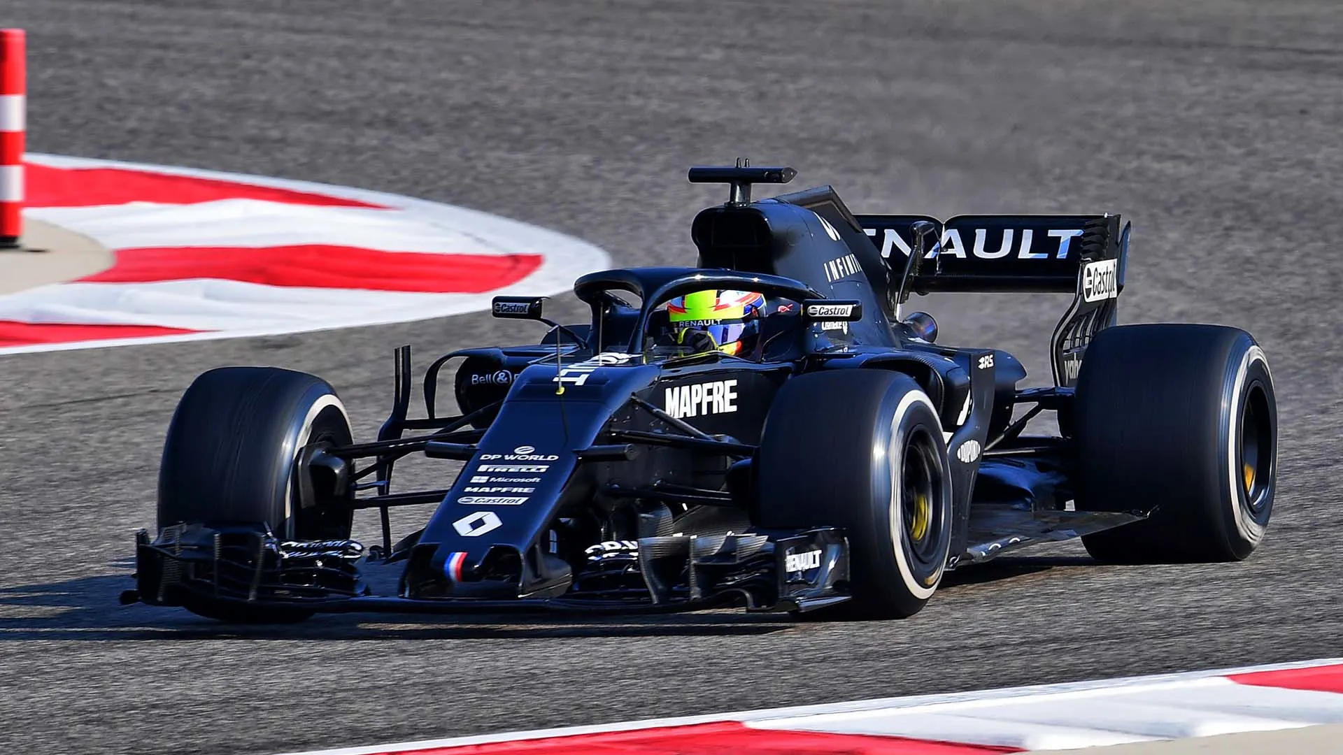 Renault3.jpg