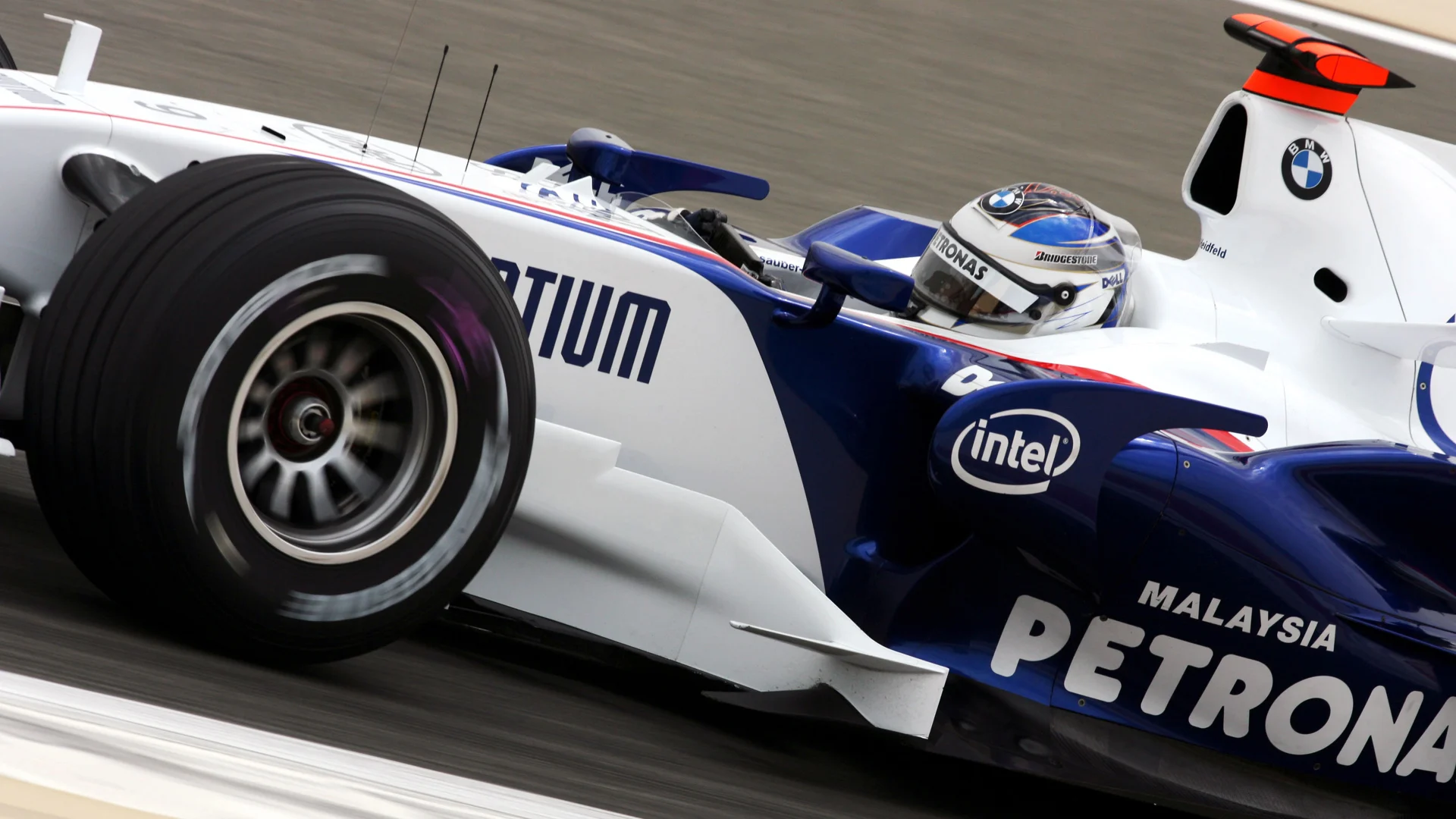 Nick Heidfeld (GER) BMW Sauber F1.07. Formula One World Championship, Rd 3, Bahrain Grand Prix,