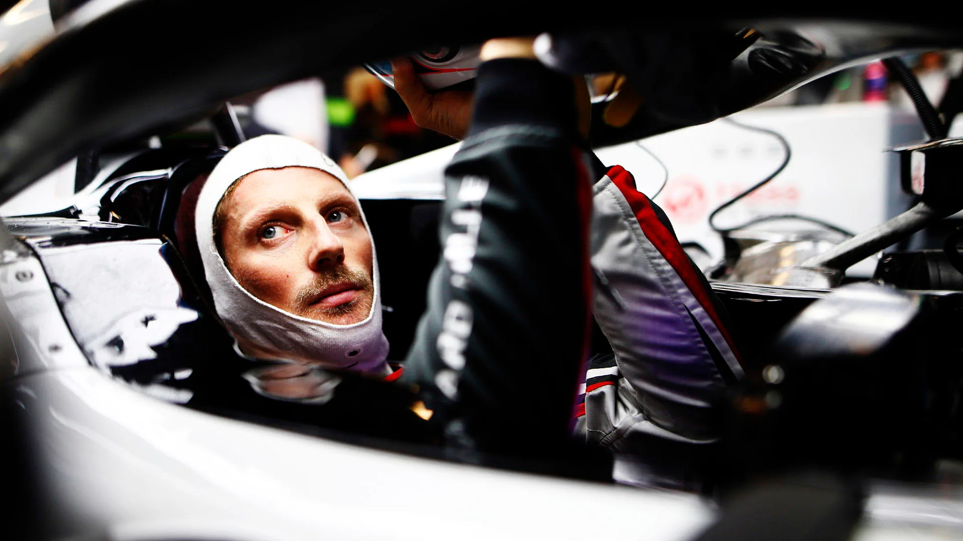 CIRCUIT OF THE AMERICAS, UNITED STATES OF AMERICA - OCTOBER 19: Romain Grosjean, Haas F1 Team VF-18