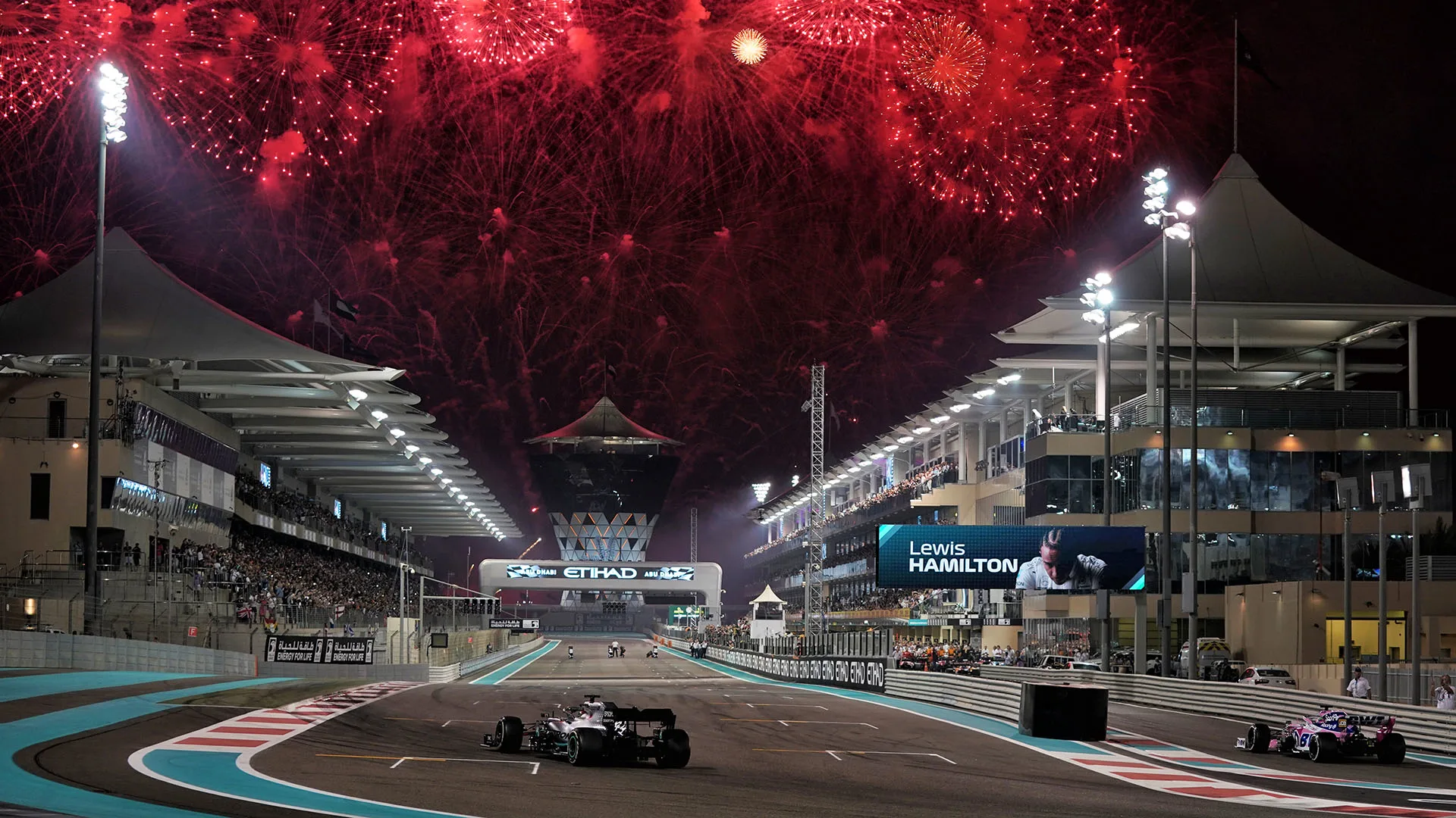 Race winner Lewis Hamilton (GBR) Mercedes AMG F1 W10 at the end of the race.
01.12.2019. Formula 1