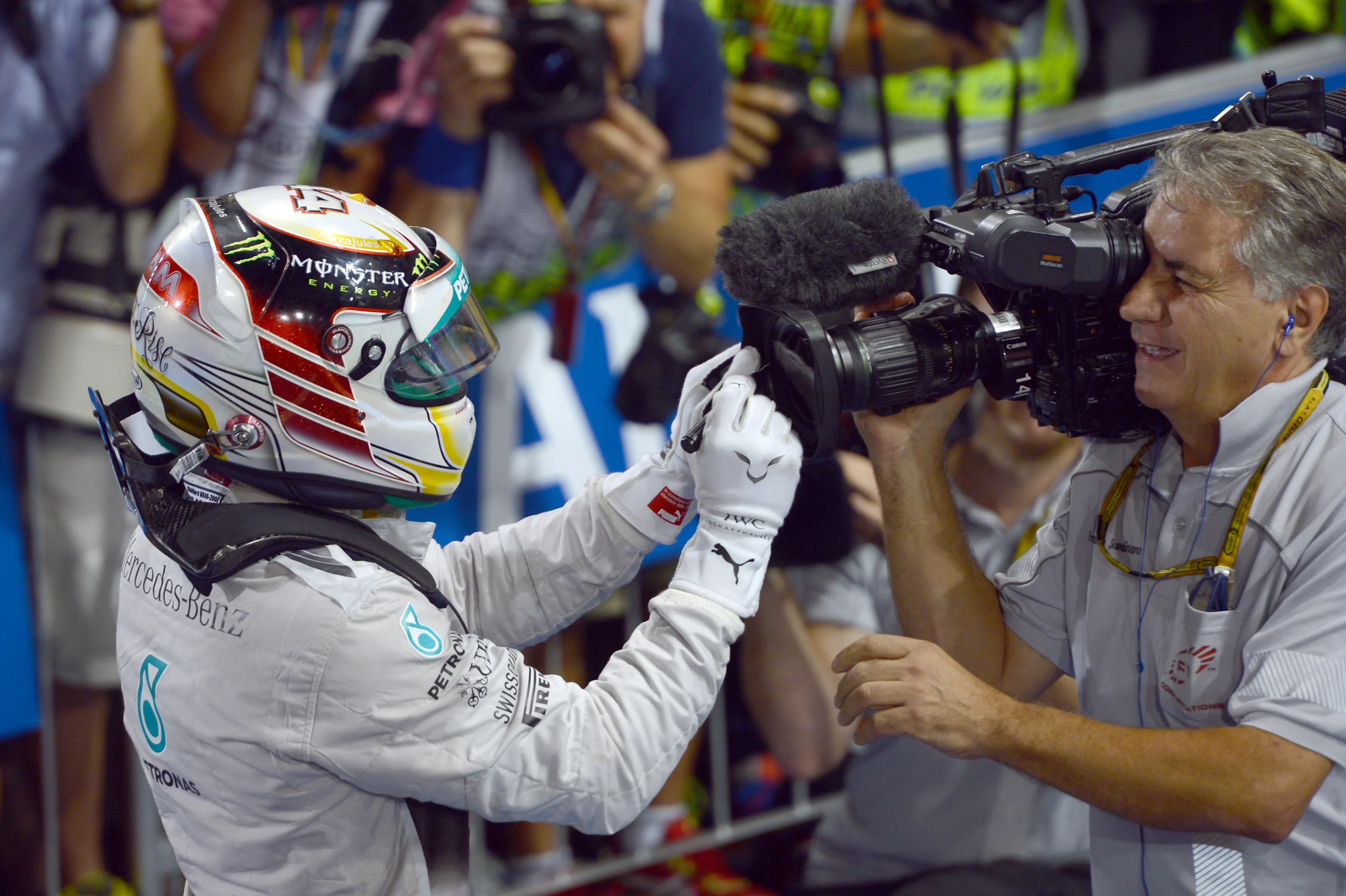 Lewis Hamilton (GBR) Mercedes AMG F1 at Formula One World Championship, Rd19, Abu Dhabi Grand Prix, Race, Sunday 23 November 2014. © Sutton Motorsport Images