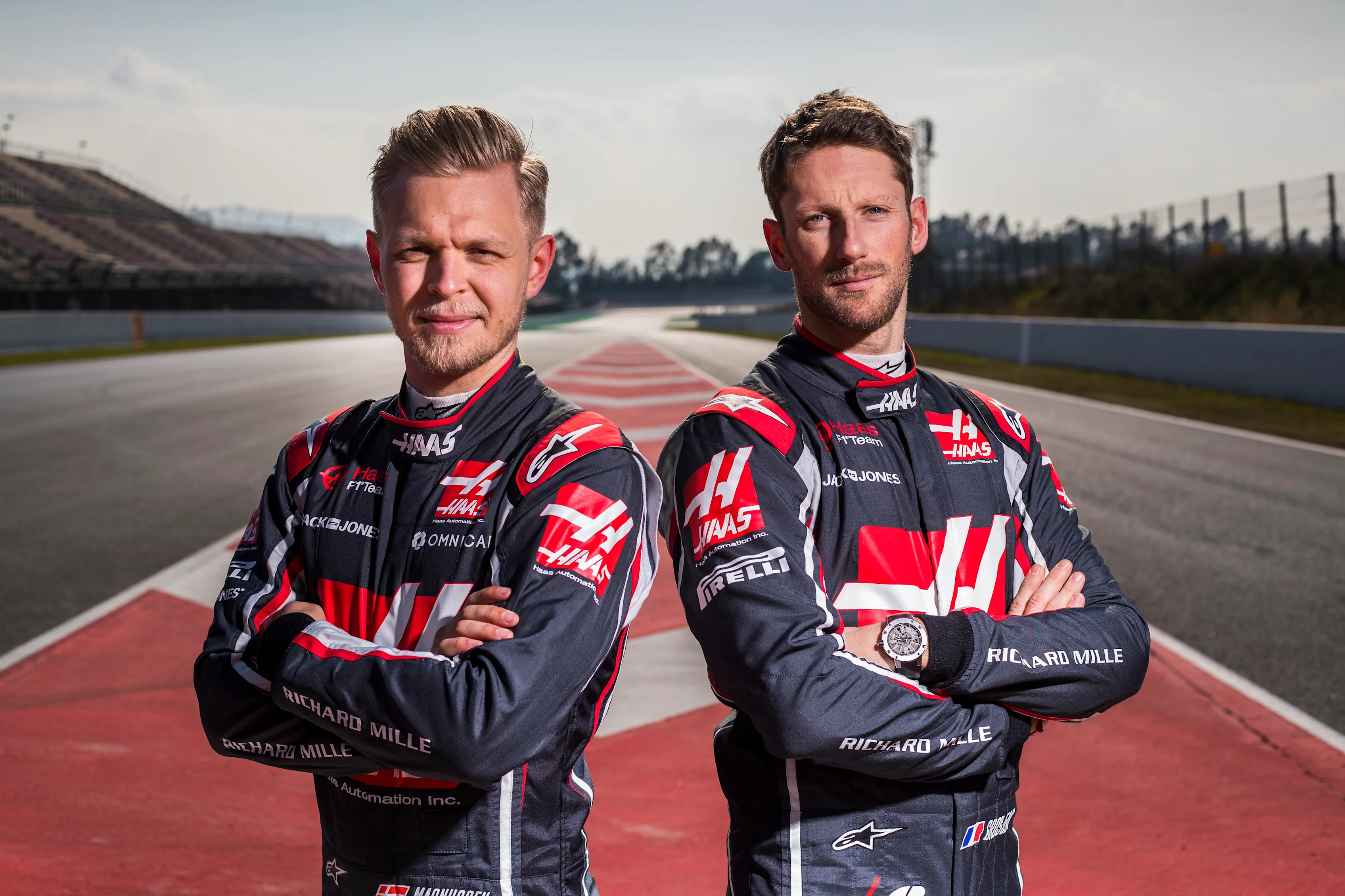RG and KM on track