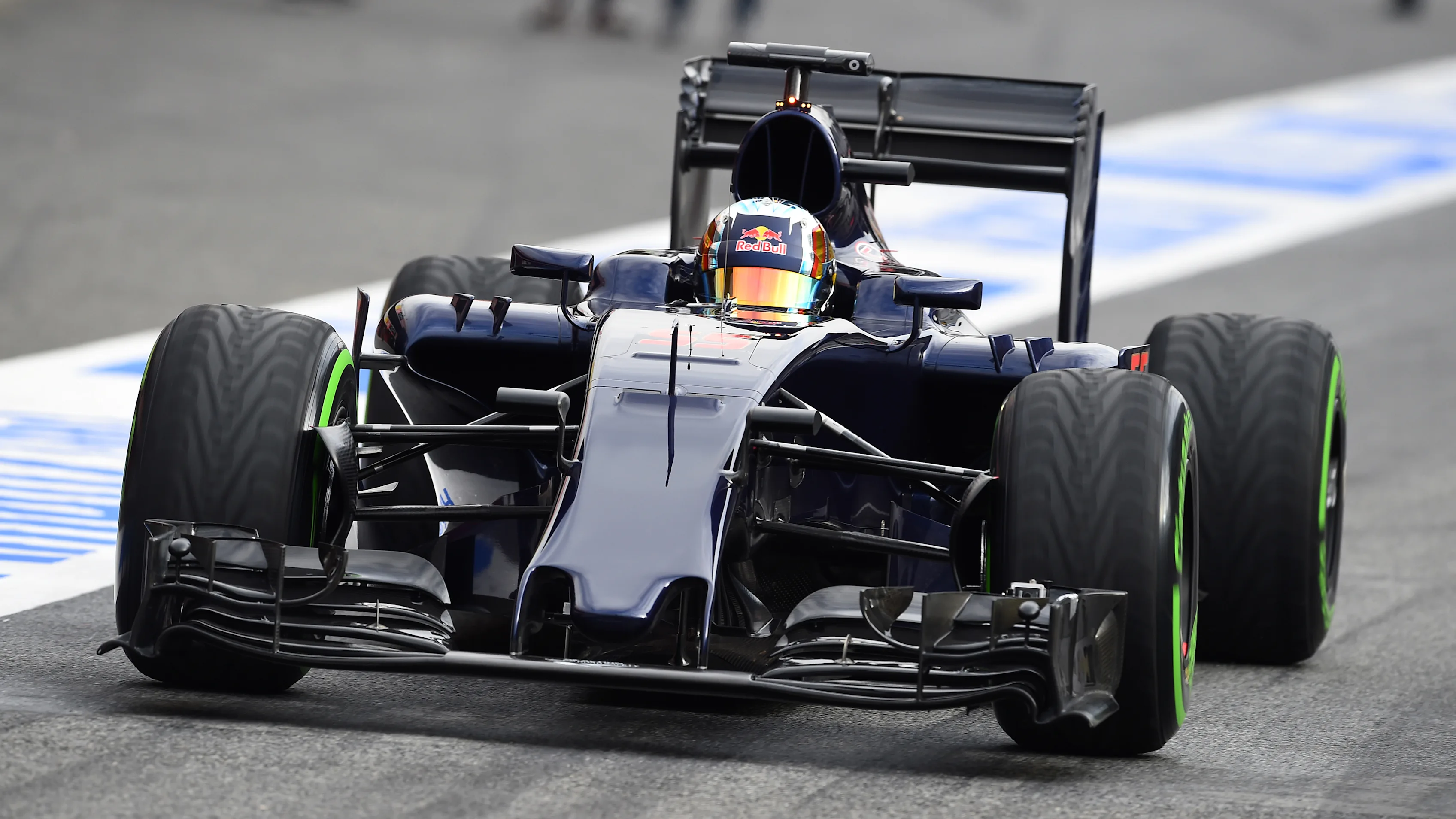 Carlos Sainz (ESP) Scuderia Toro Rosso STR11 at Formula One Testing, Day One, Barcelona, Spain, Monday 22 February 2016. © Sutton Motorsport Images