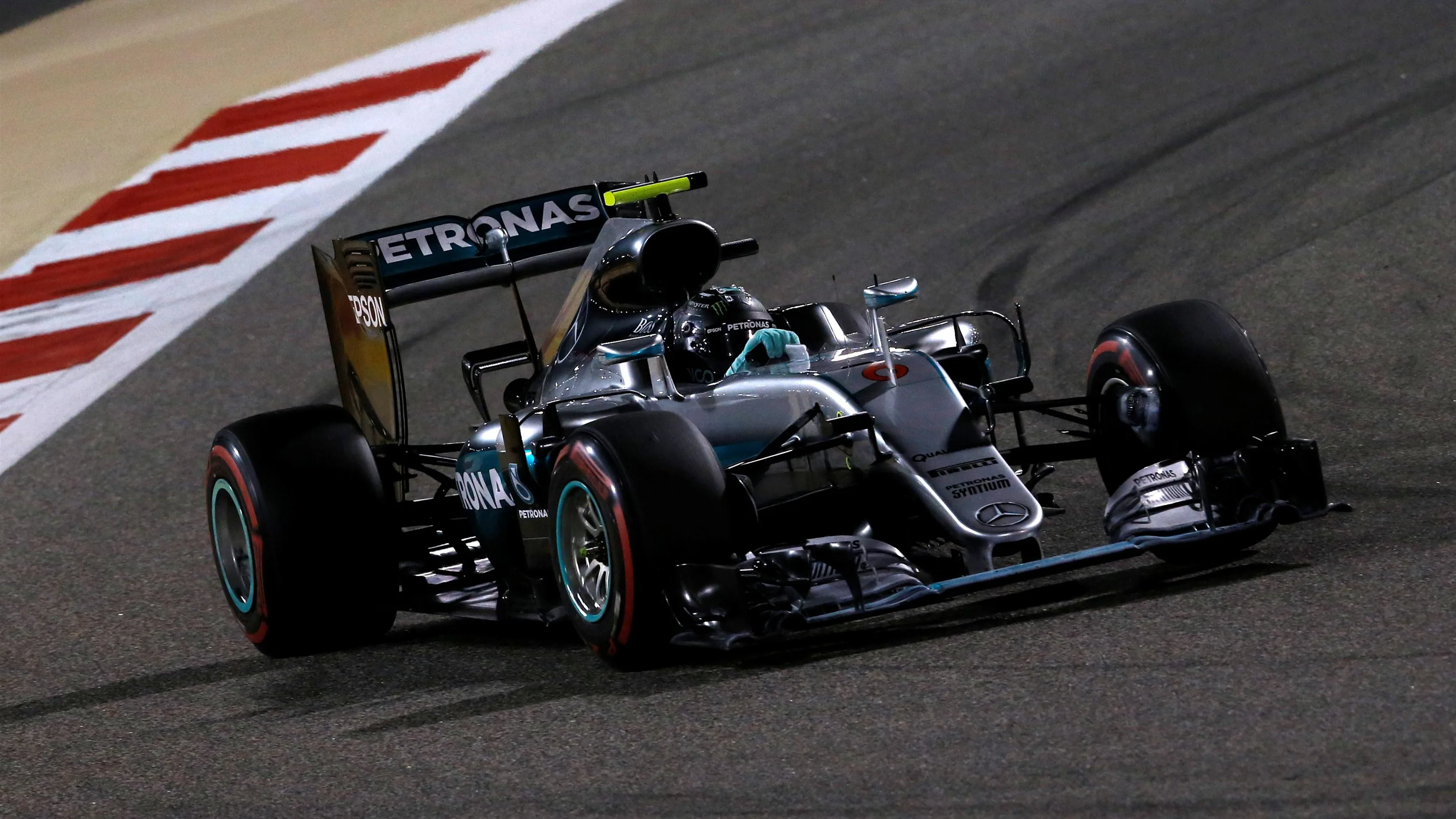 Nico Rosberg (GER) Mercedes-Benz F1 W07 Hybrid at Formula One World Championship, Rd2, Bahrain