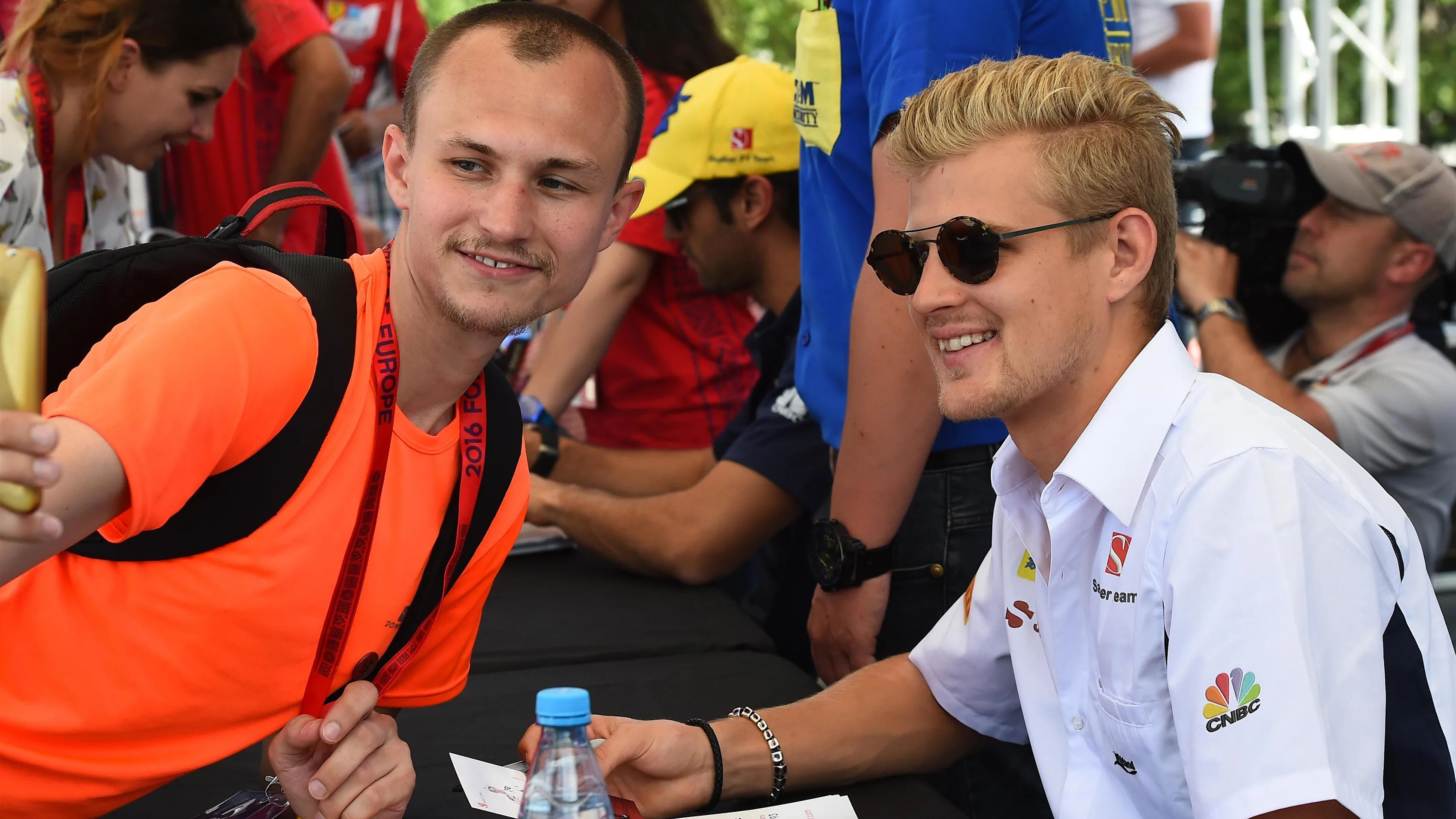 Marcus Ericsson (SWE) Sauber fans selfie at the autograph session at Formula One World Championship, Rd8, European Grand Prix, Race, Baku City Circuit, Baku, Azerbaijan, Sunday 19 June 2016. © Sutton Images