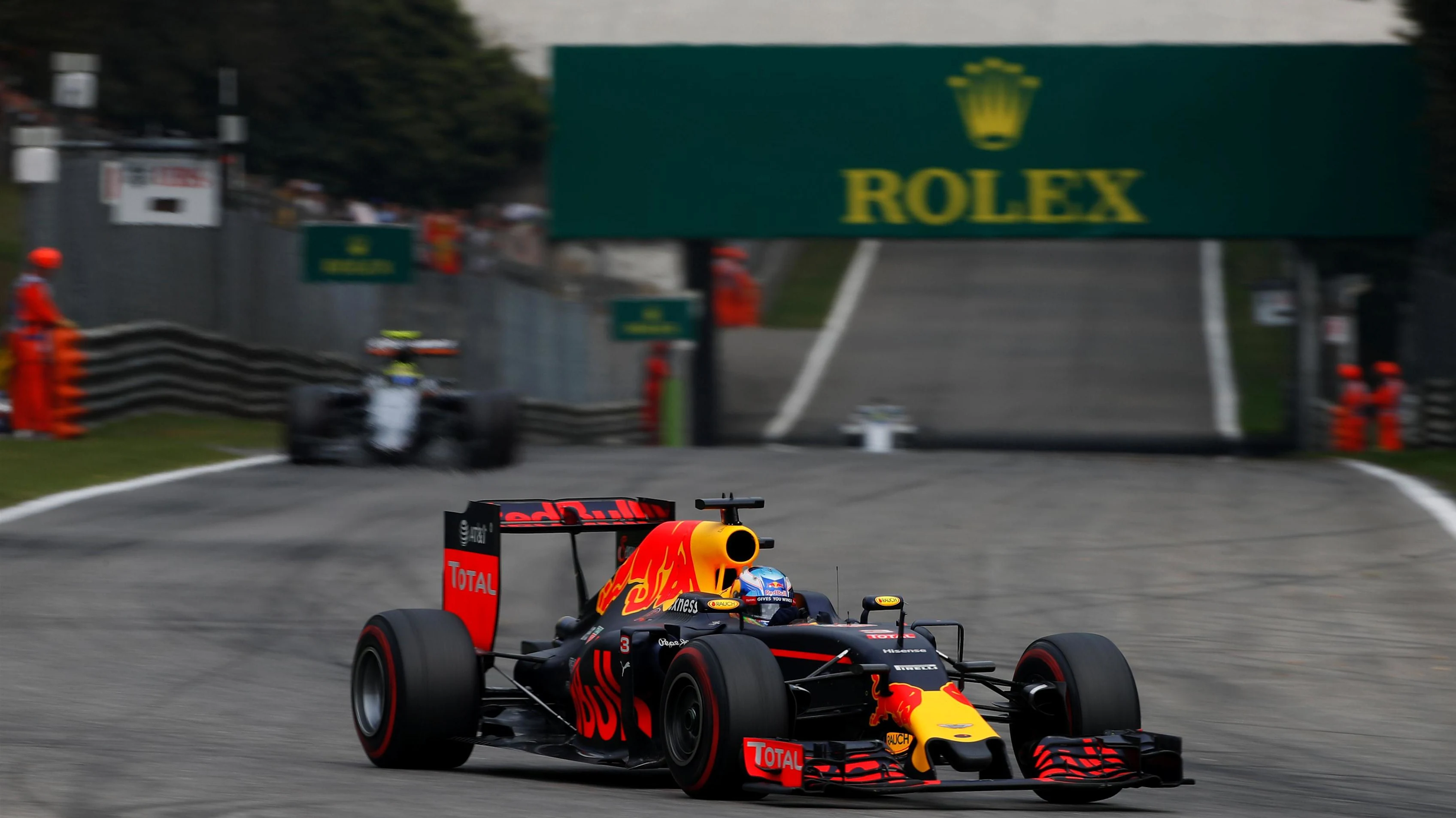 Daniel Ricciardo (AUS) Red Bull Racing RB12 at Formula One World Championship, Rd14, Italian Grand Prix, Race, Monza, Italy, Sunday 4 September 2016. © Sutton Images