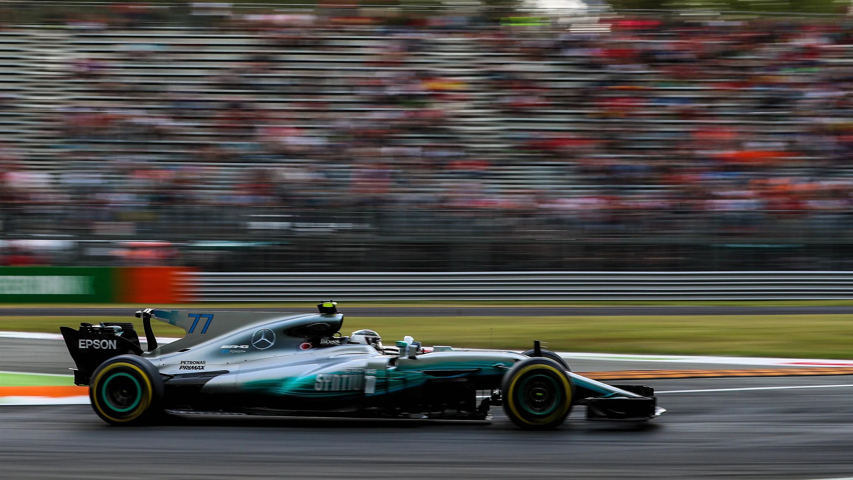 Valtteri Bottas (FIN) Mercedes-Benz F1 W08 Hybrid at Formula One World Championship, Rd13, Italian