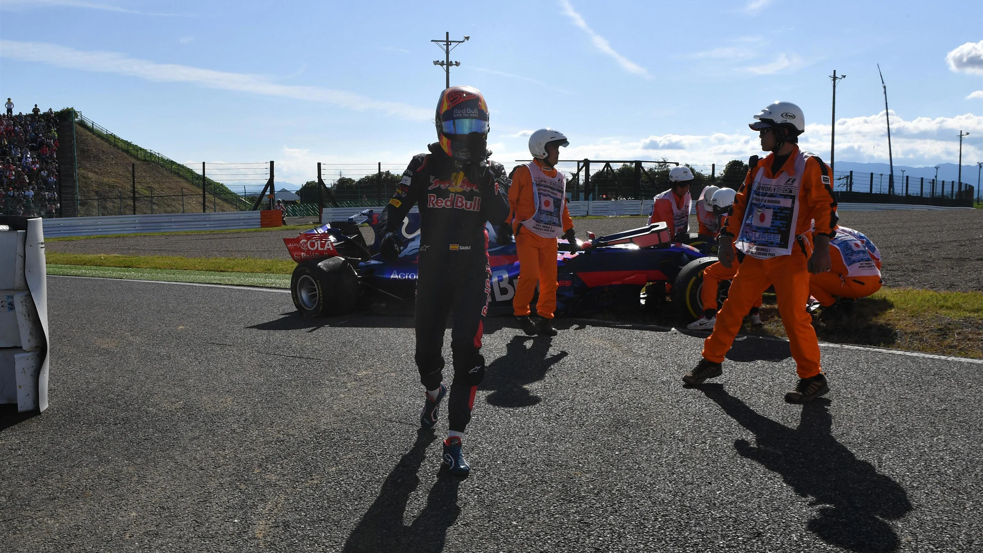 Race retiree Carlos Sainz (ESP) Scuderia Toro Rosso at Formula One World Championship, Rd16, Japanese Grand Prix, Race, Suzuka, Japan, Sunday 8 October 2017. © Mark Sutton/Sutton Images