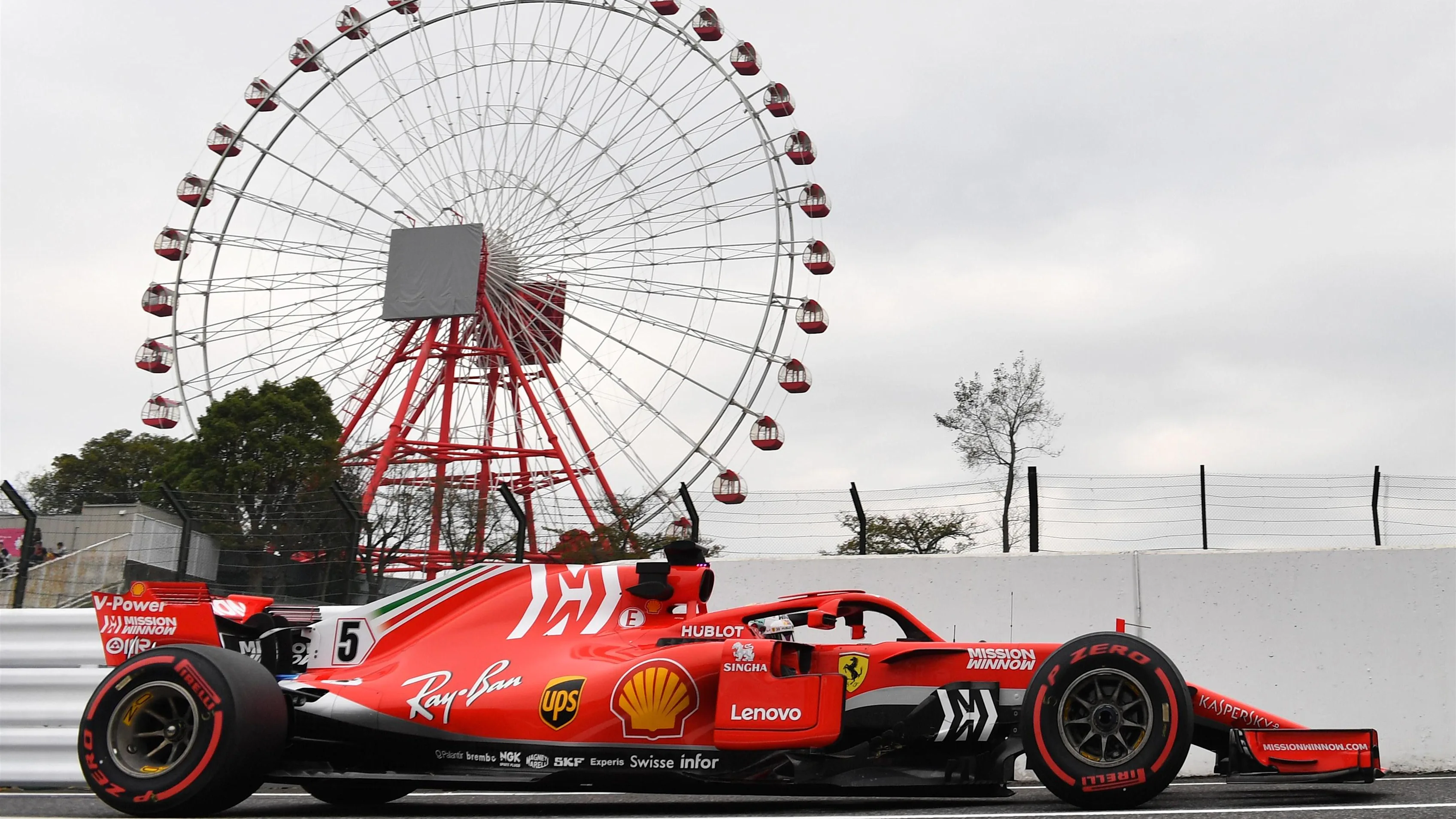Sebastian Vettel, Ferrari SF71H at Formula One World Championship, Rd17, Japanese Grand Prix,